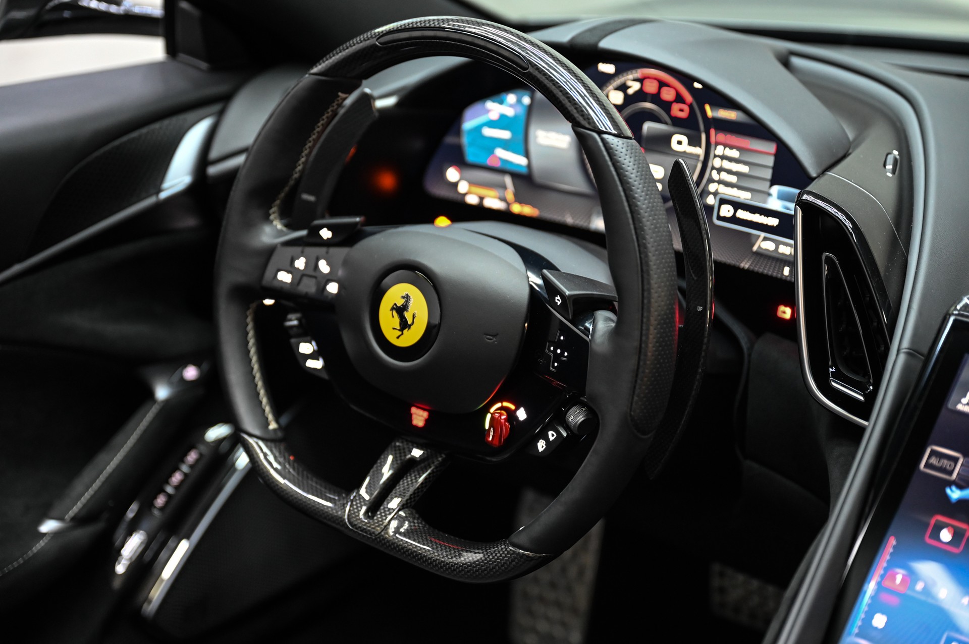 FERRARI Roma Spider 3.9 Turbo-image-30