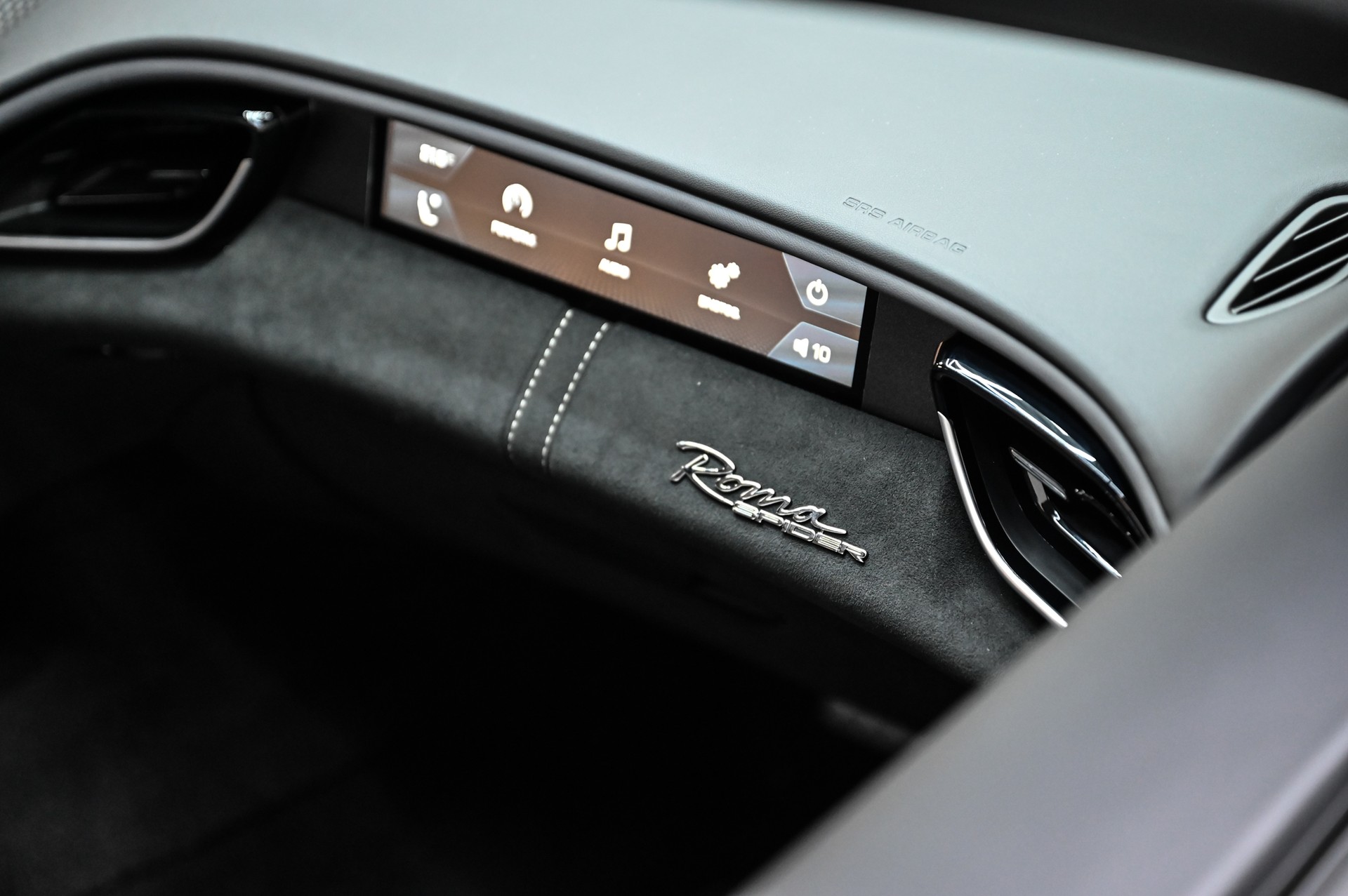 FERRARI Roma Spider 3.9 Turbo-image-37