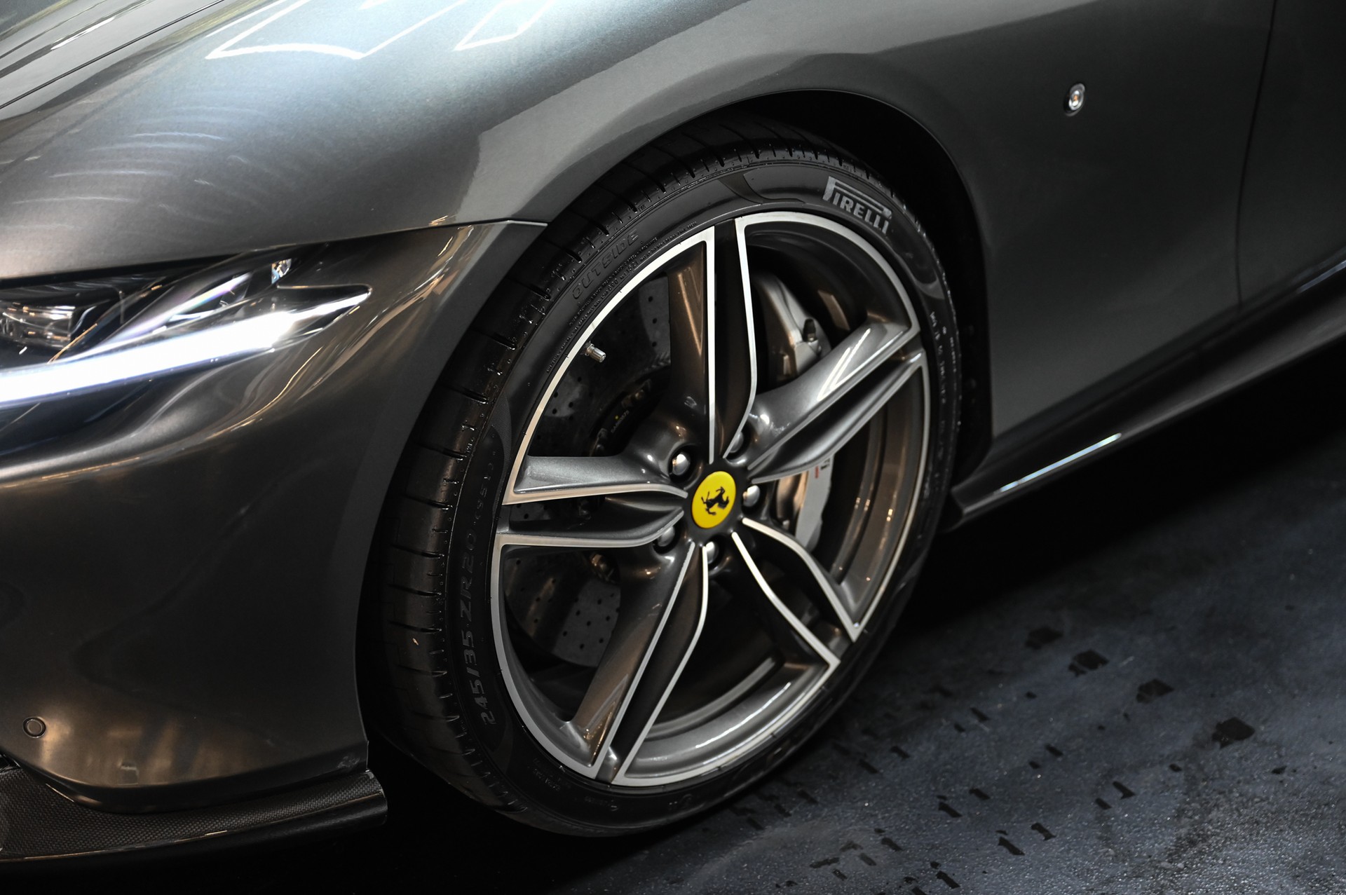 FERRARI Roma Spider 3.9 Turbo-image-23