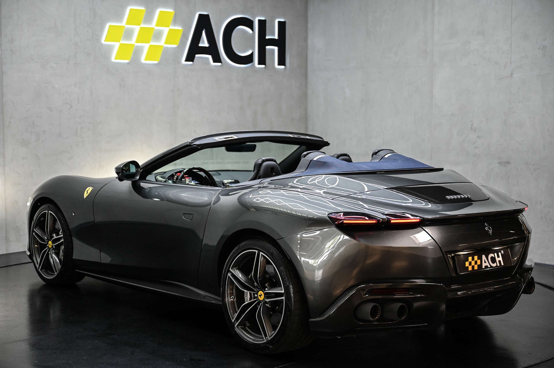 FERRARI Roma Spider 3.9 Turbo-image-16