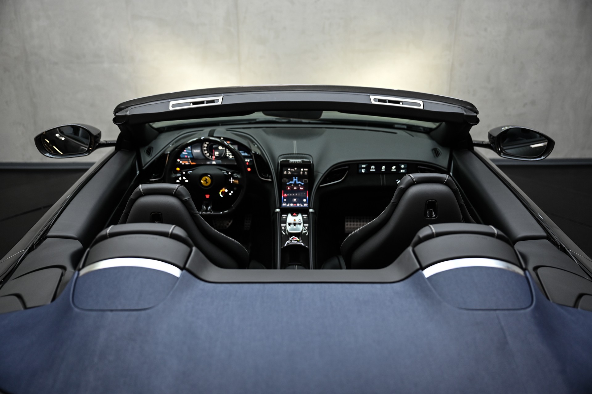 FERRARI Roma Spider 3.9 Turbo-image-38