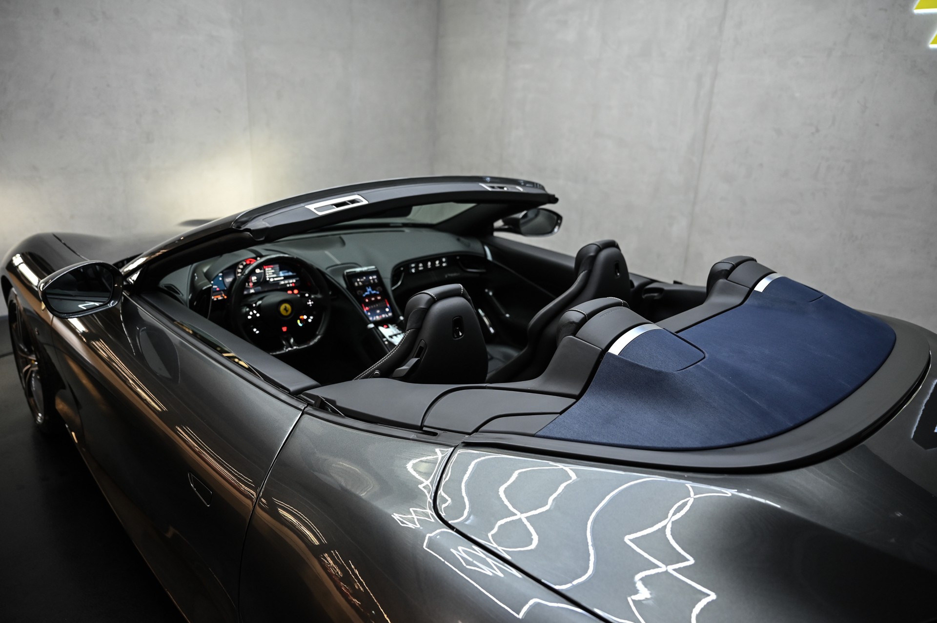 FERRARI Roma Spider 3.9 Turbo-image-25