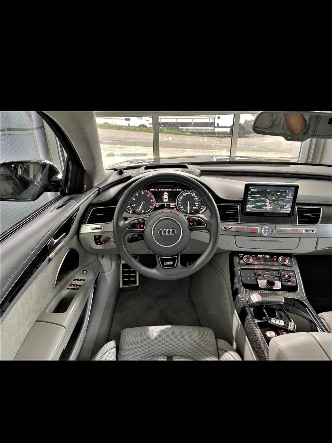 AUDI 4.0 V8 TFSI plus qua. T-Tronic-image-5