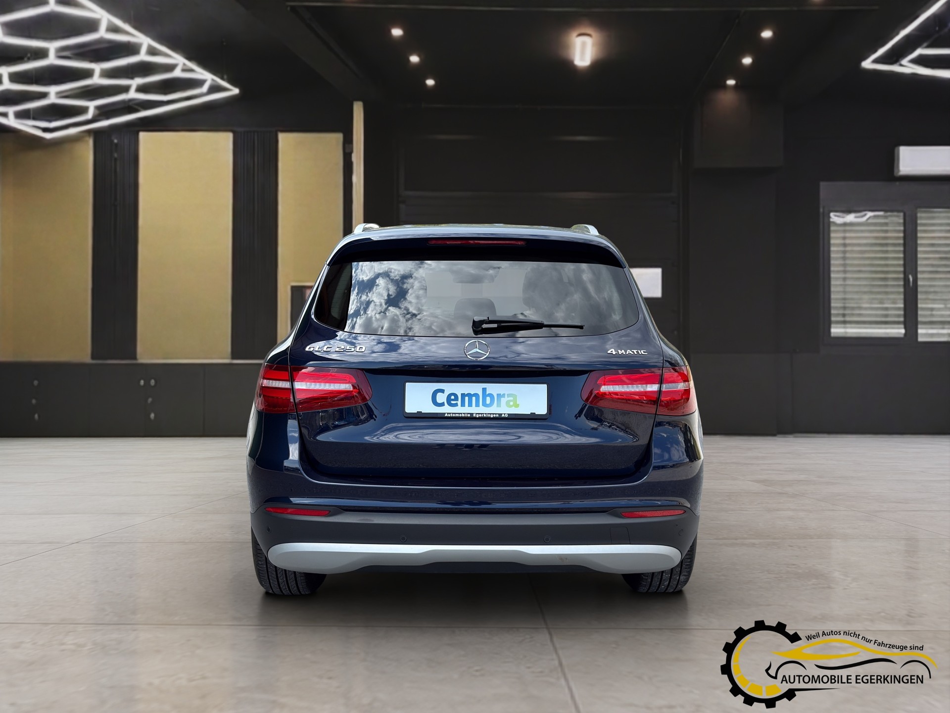 MERCEDES-BENZ GLC 250 4Matic 9G-Tronic-image-5