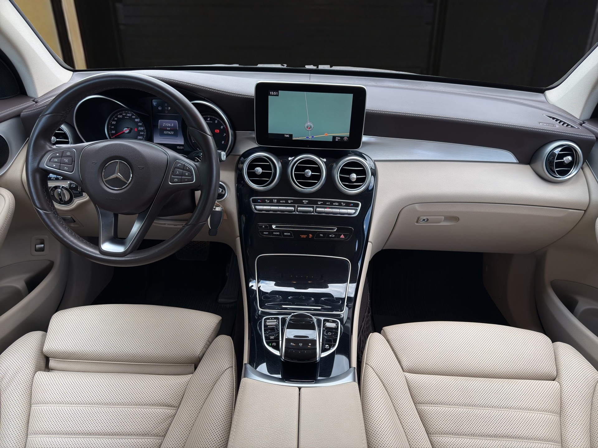 MERCEDES-BENZ GLC 250 4Matic 9G-Tronic-image-10