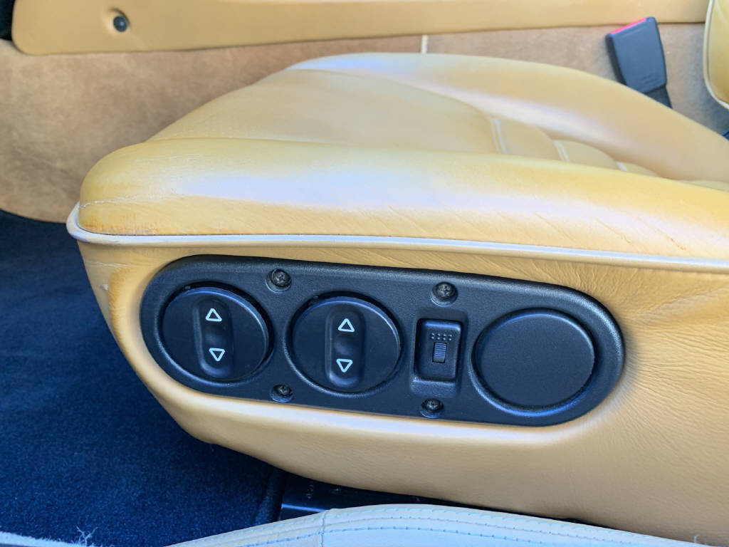 PORSCHE 968-image-11