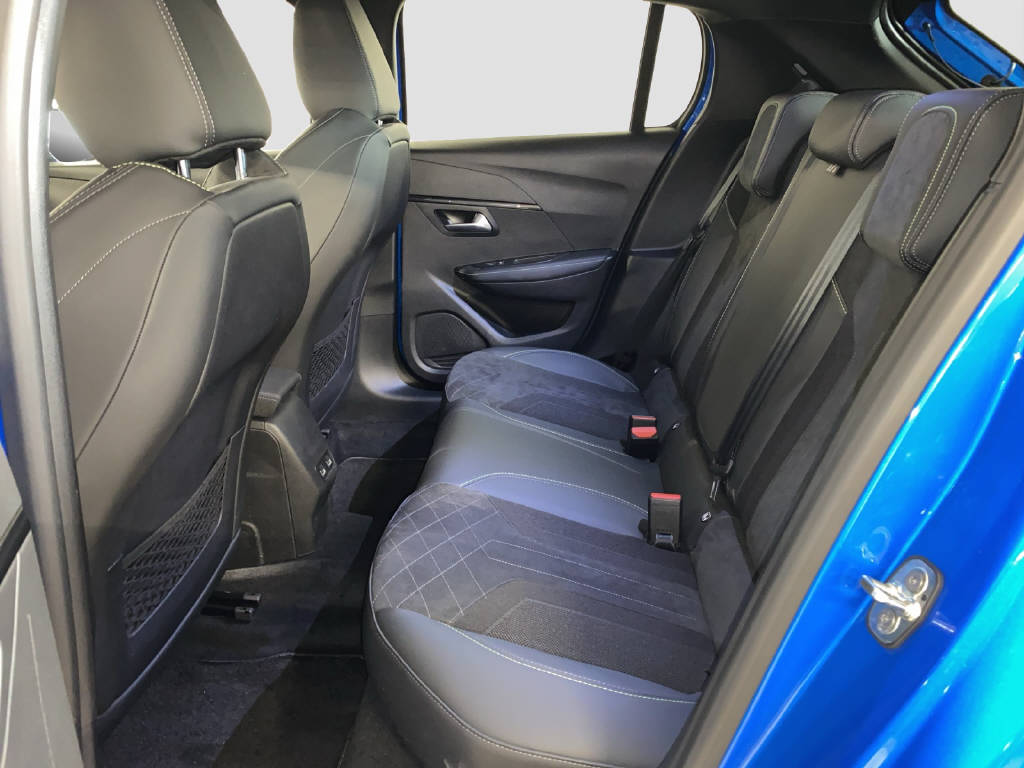 PEUGEOT 208 1.2 PureTech 130 GT-image-12