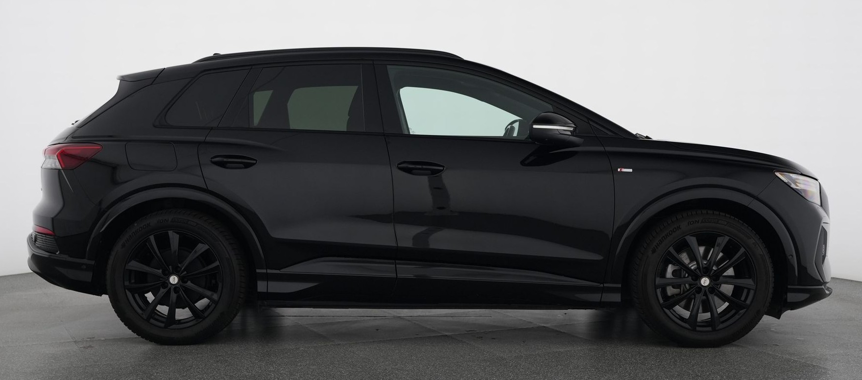 AUDI Q4 e-tron 45 quattro S-Line Modell 2024 mit 4 Jahren Garantie-image-4