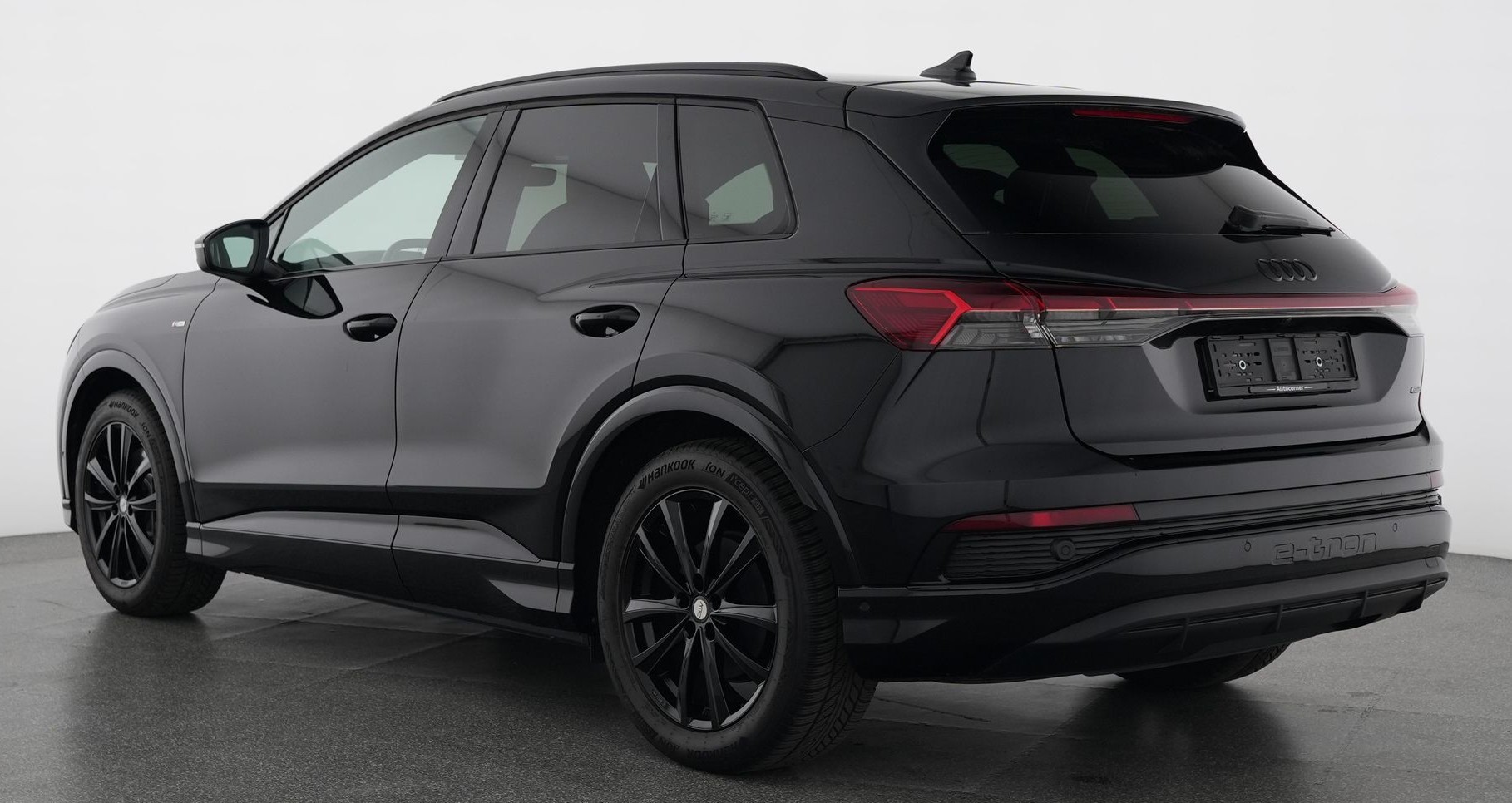 AUDI Q4 e-tron 45 quattro S-Line Modell 2024 mit 4 Jahren Garantie-image-2