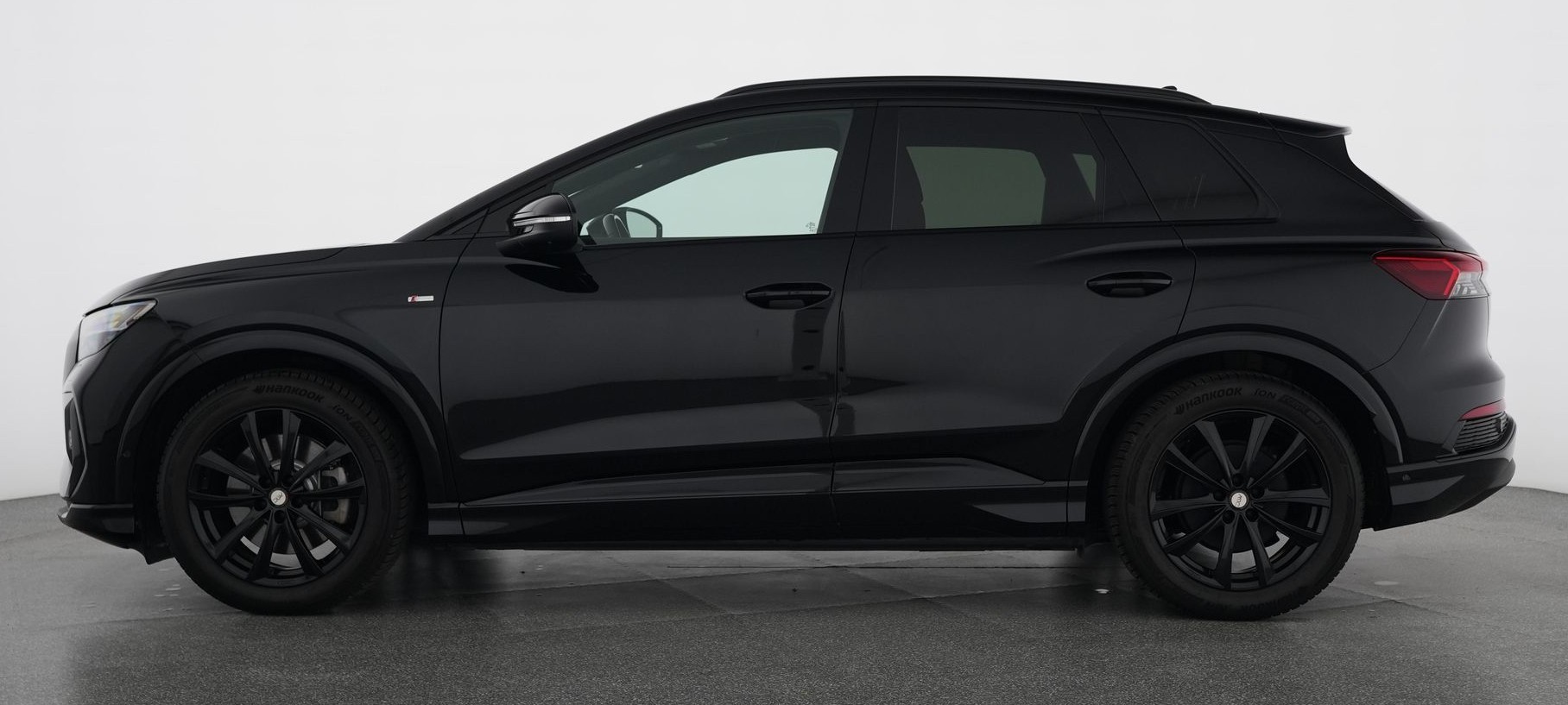 AUDI Q4 e-tron 45 quattro S-Line Modell 2024 mit 4 Jahren Garantie-image-1