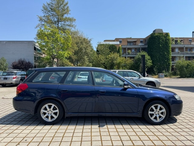 SUBARU Legacy 2.0i AWD Swiss-image-2