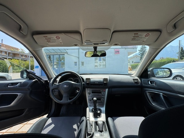 SUBARU Legacy 2.0i AWD Swiss-image-6