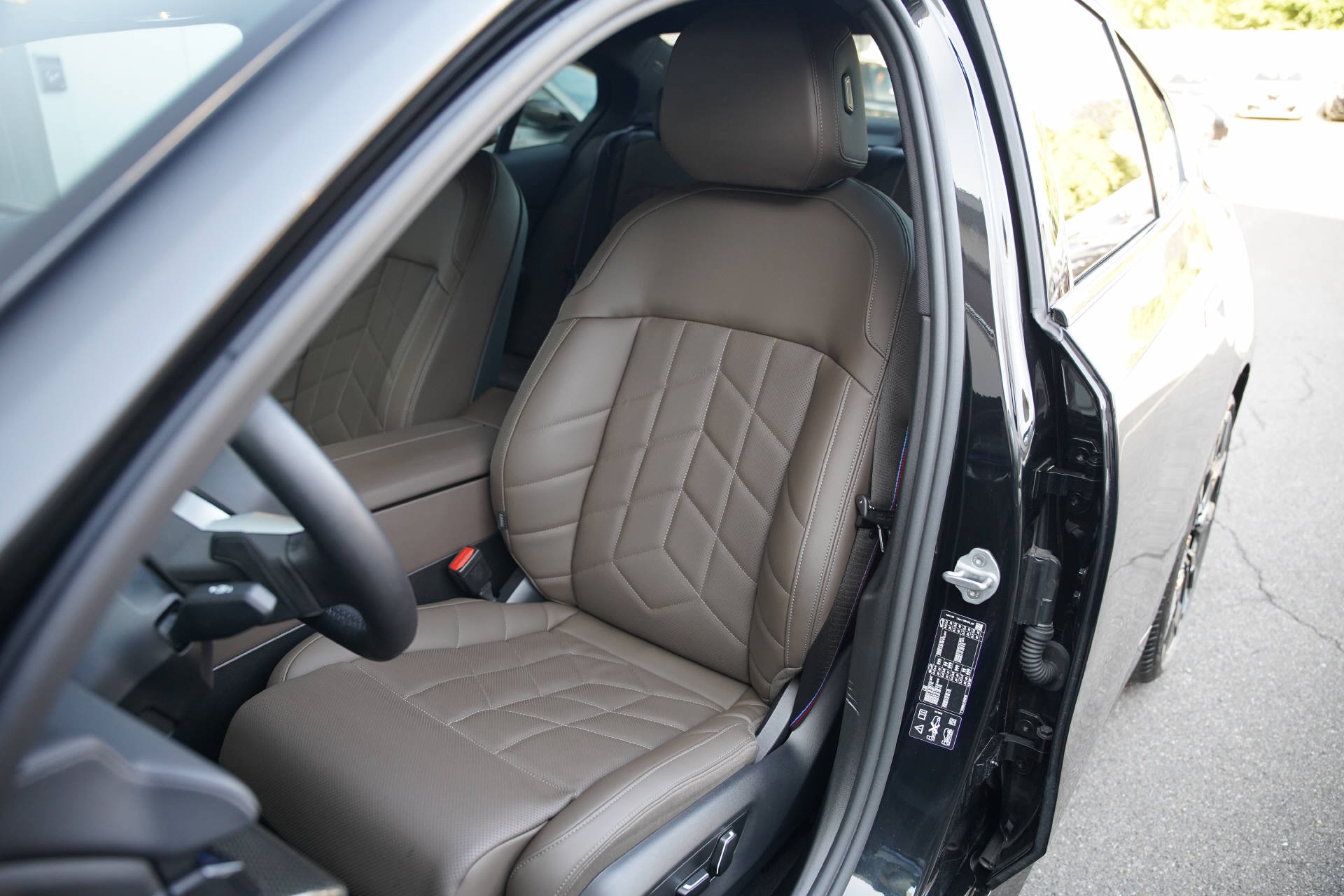 BMW 540d xDrive 48V M Sport Pro Steptronic-image-9