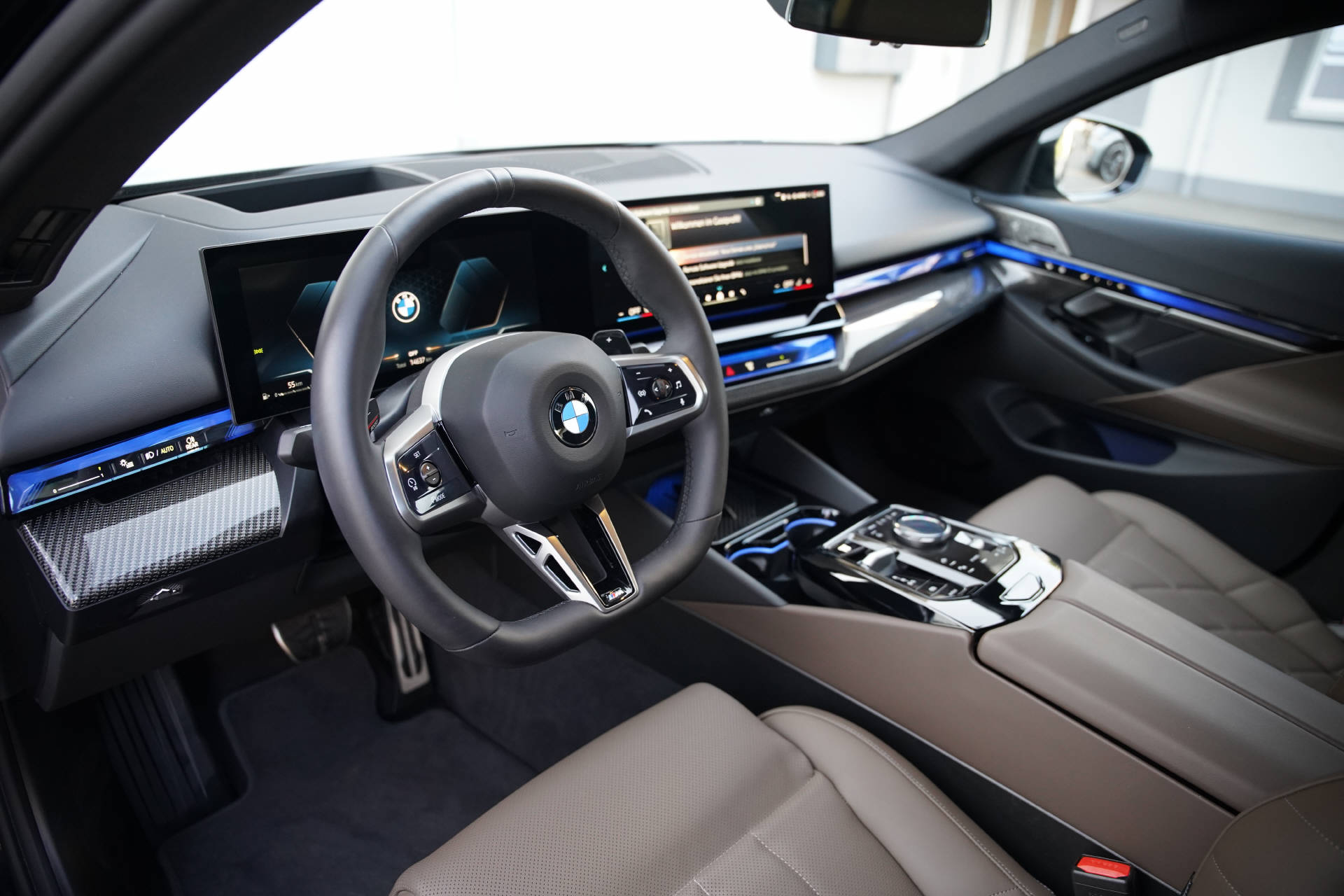 BMW 540d xDrive 48V M Sport Pro Steptronic-image-6