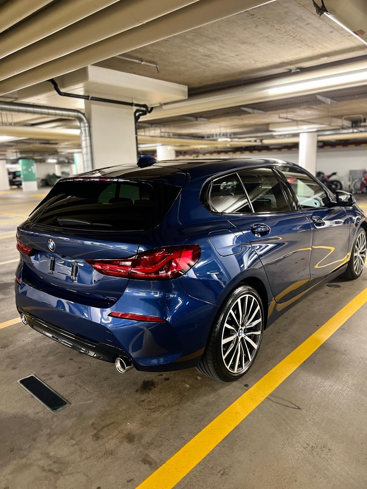 BMW 120d xDrive SAG-image-1