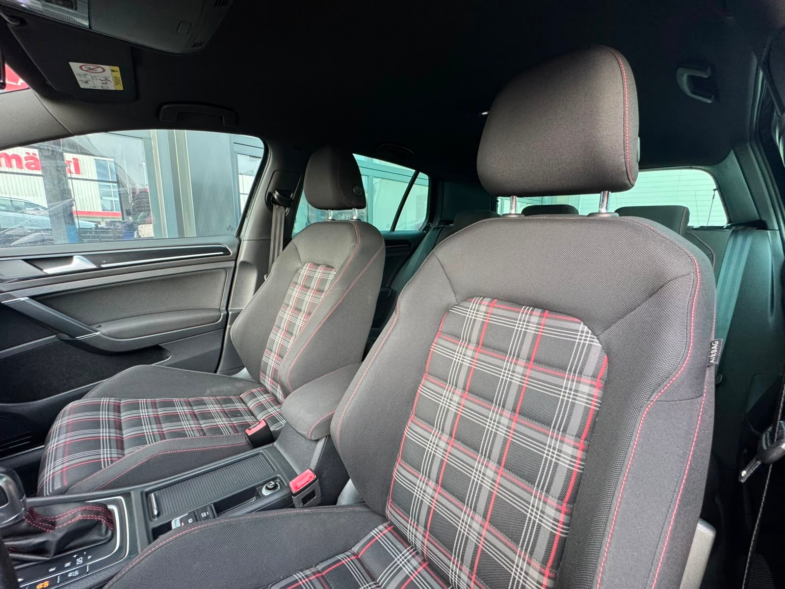 VW Golf 2.0 TSI GTI DSG-image-7