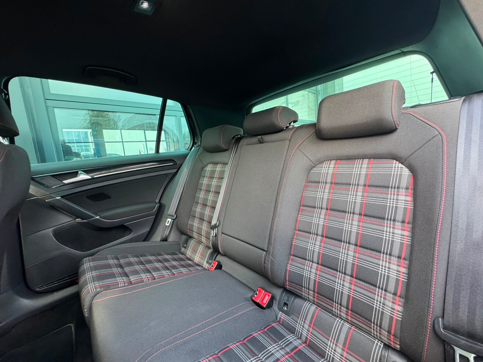 VW Golf 2.0 TSI GTI DSG-image-9