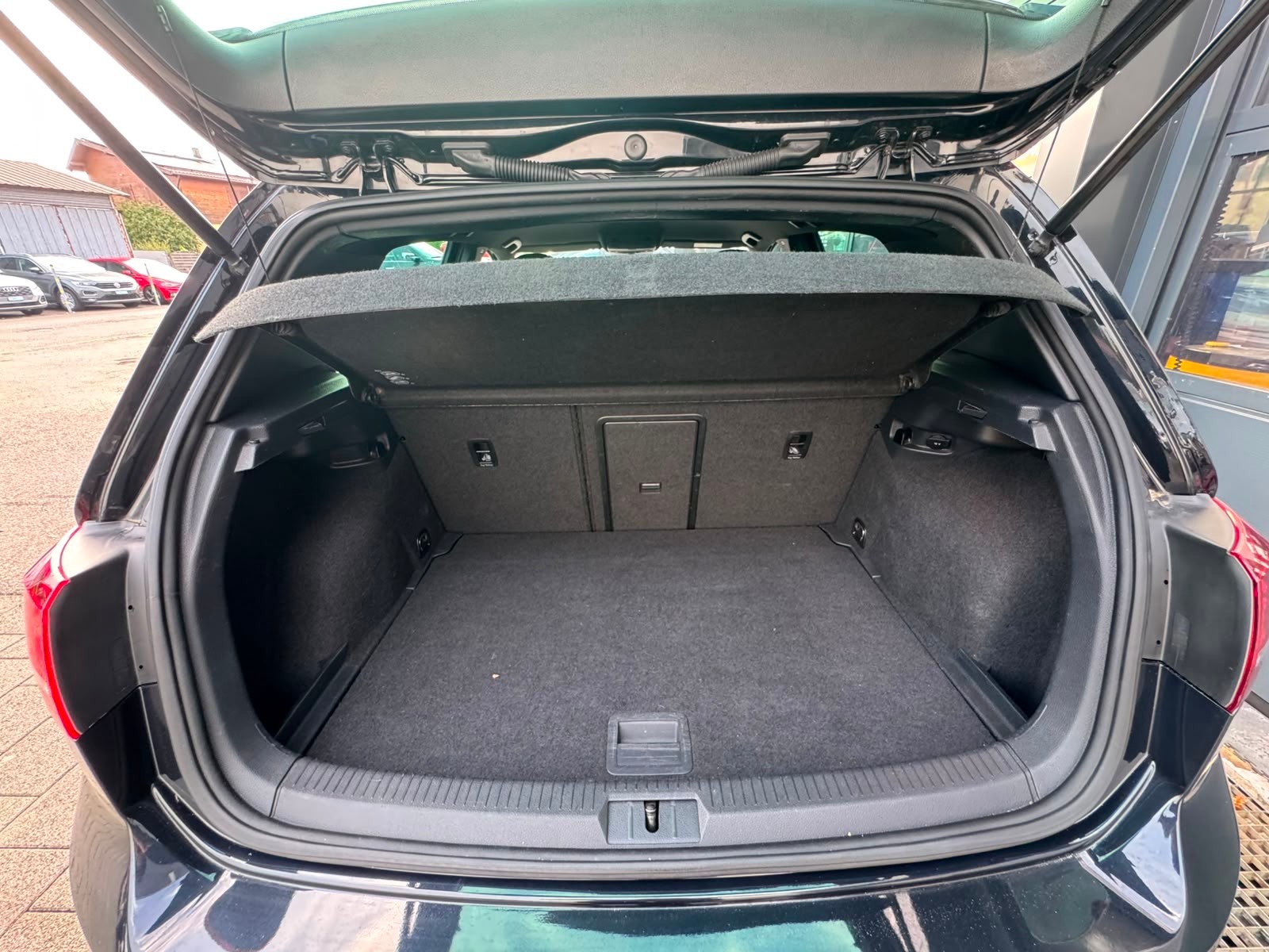 VW Golf 2.0 TSI GTI DSG-image-12
