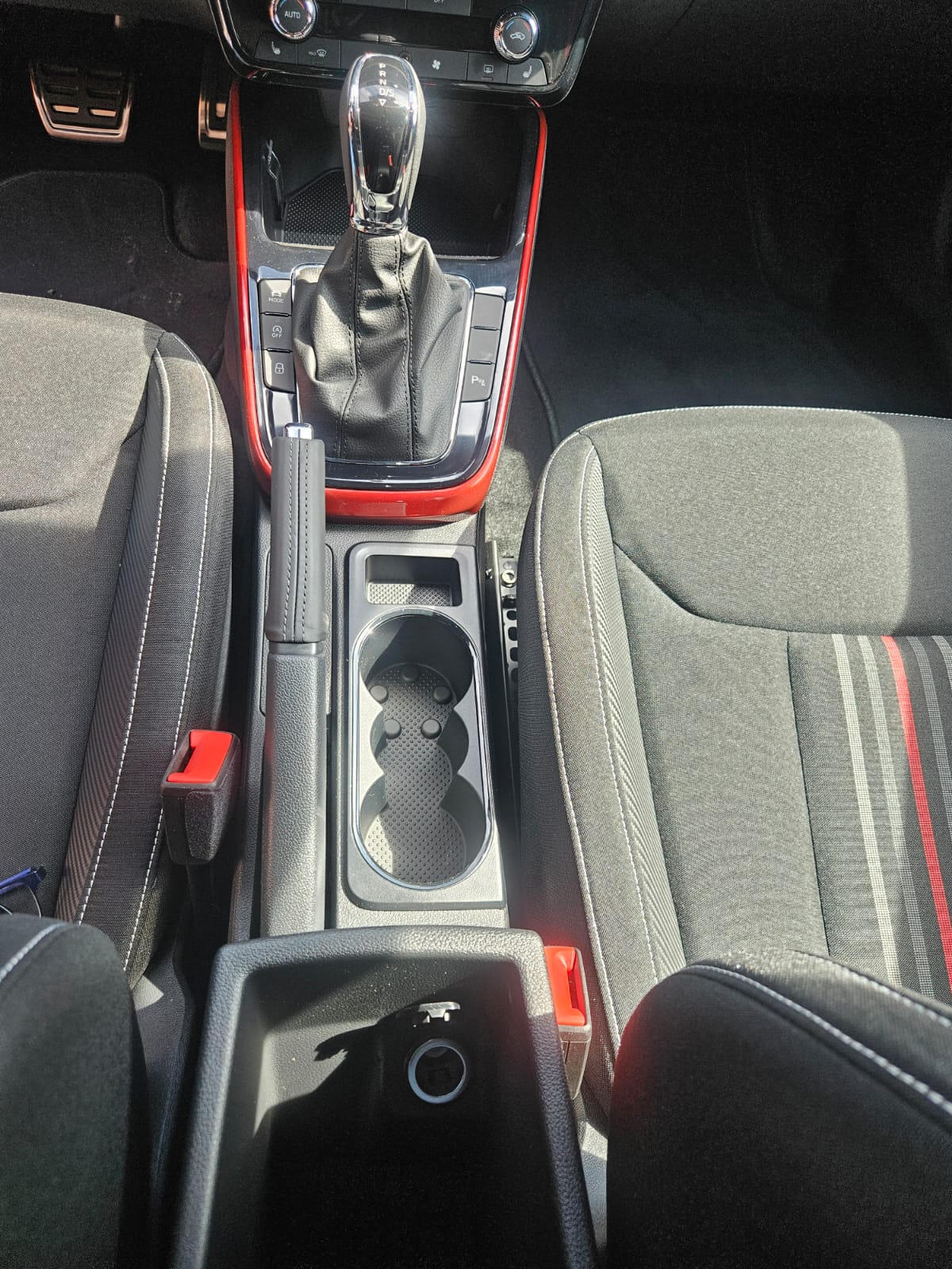 SKODA Fabia 1.0 TSI Monte Carlo DSG-image-10