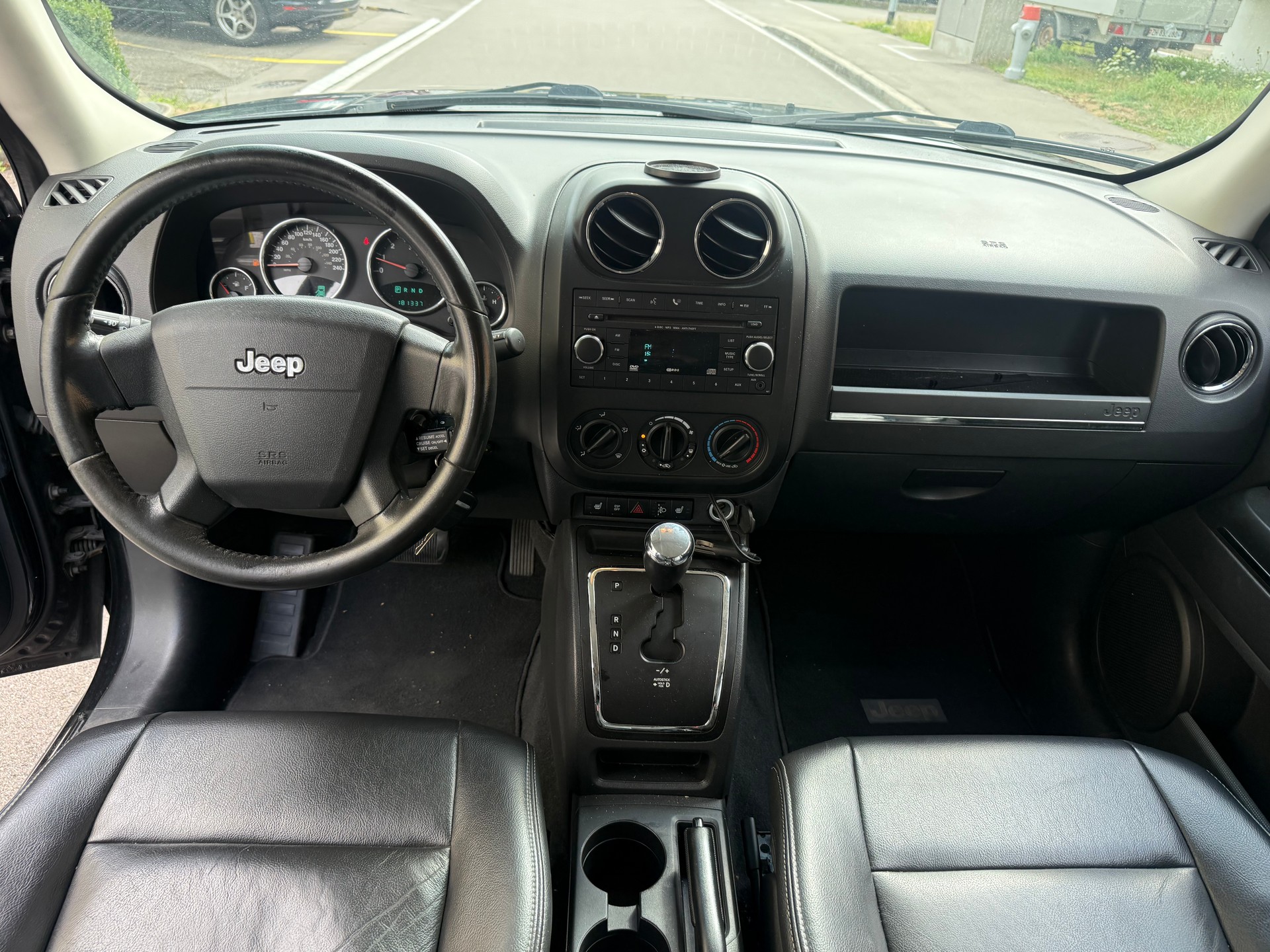 JEEP Patriot 2.4 Limited CVT-image-6