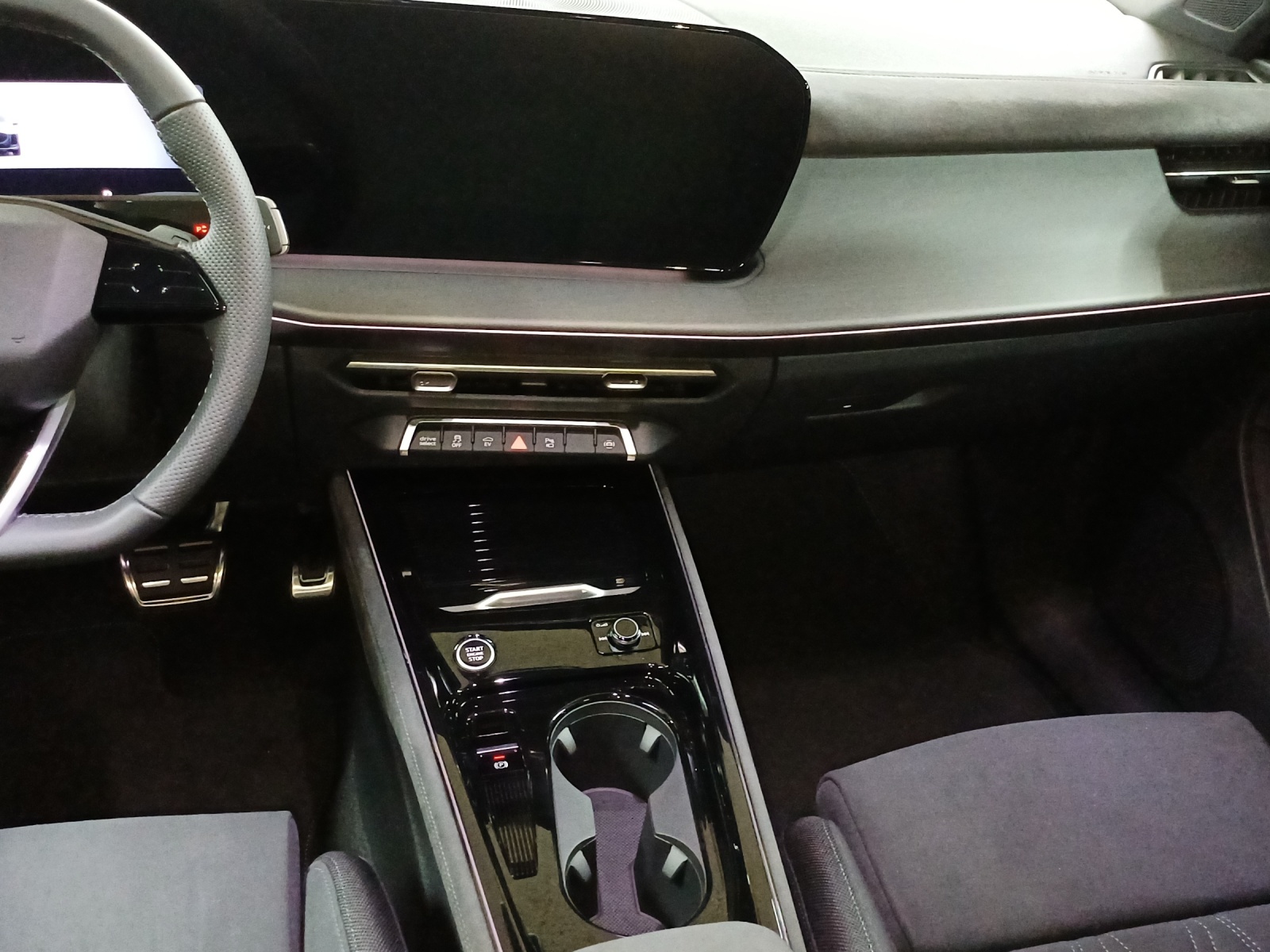 AUDI Q3 Sportback e-hybrid 200 kW S tronig-image-10