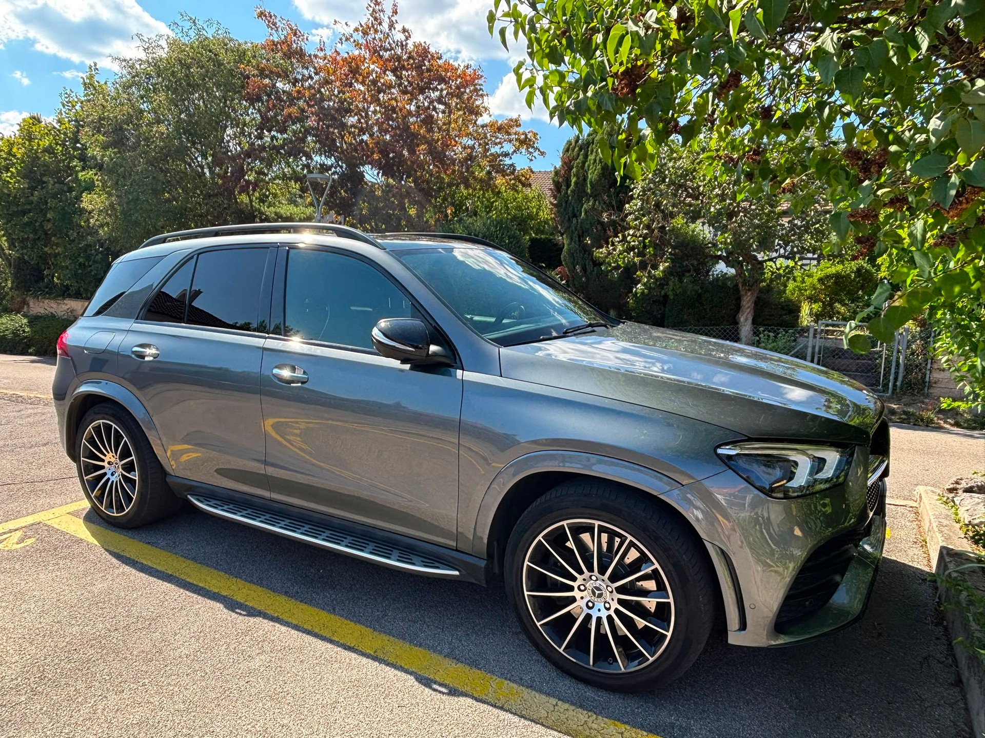 MERCEDES-BENZ GLE 350 e AMG Line 4matic-image-0