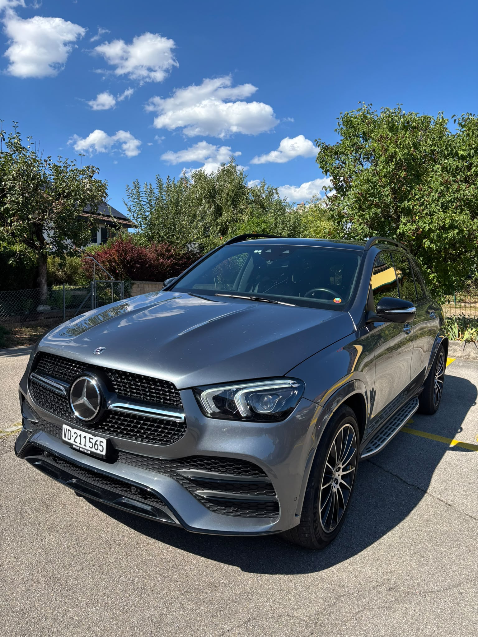 MERCEDES-BENZ GLE 350 e AMG Line 4matic-image-2