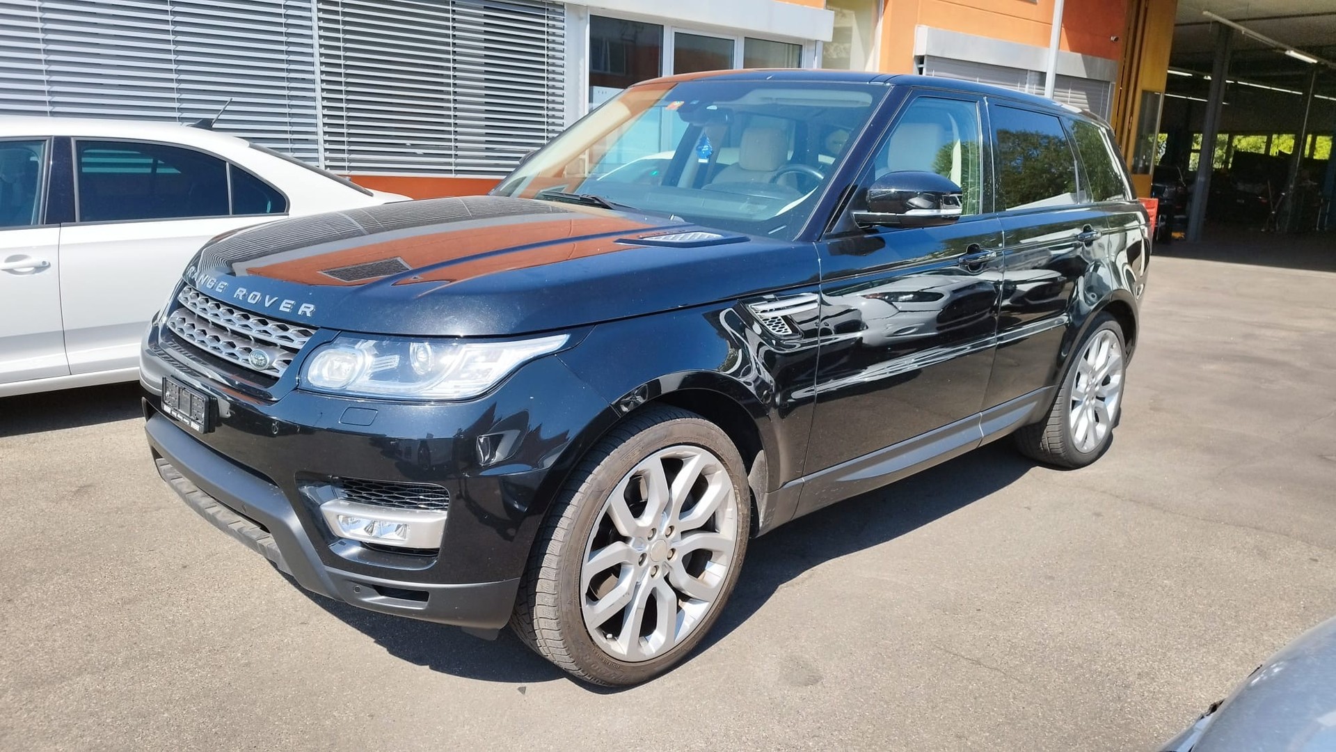 LAND ROVER Range Rover Sport 3.0 SDV6 HSE Automatic-image-0