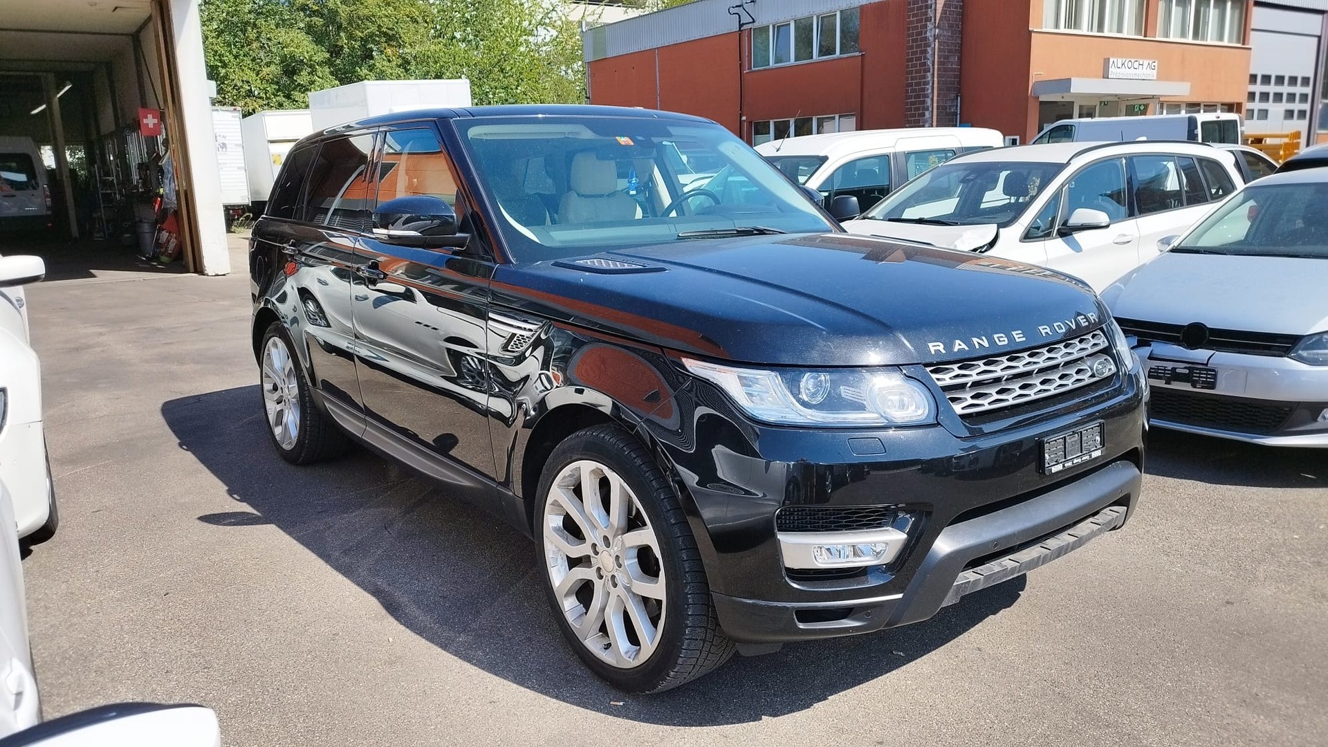 LAND ROVER Range Rover Sport 3.0 SDV6 HSE Automatic-image-2