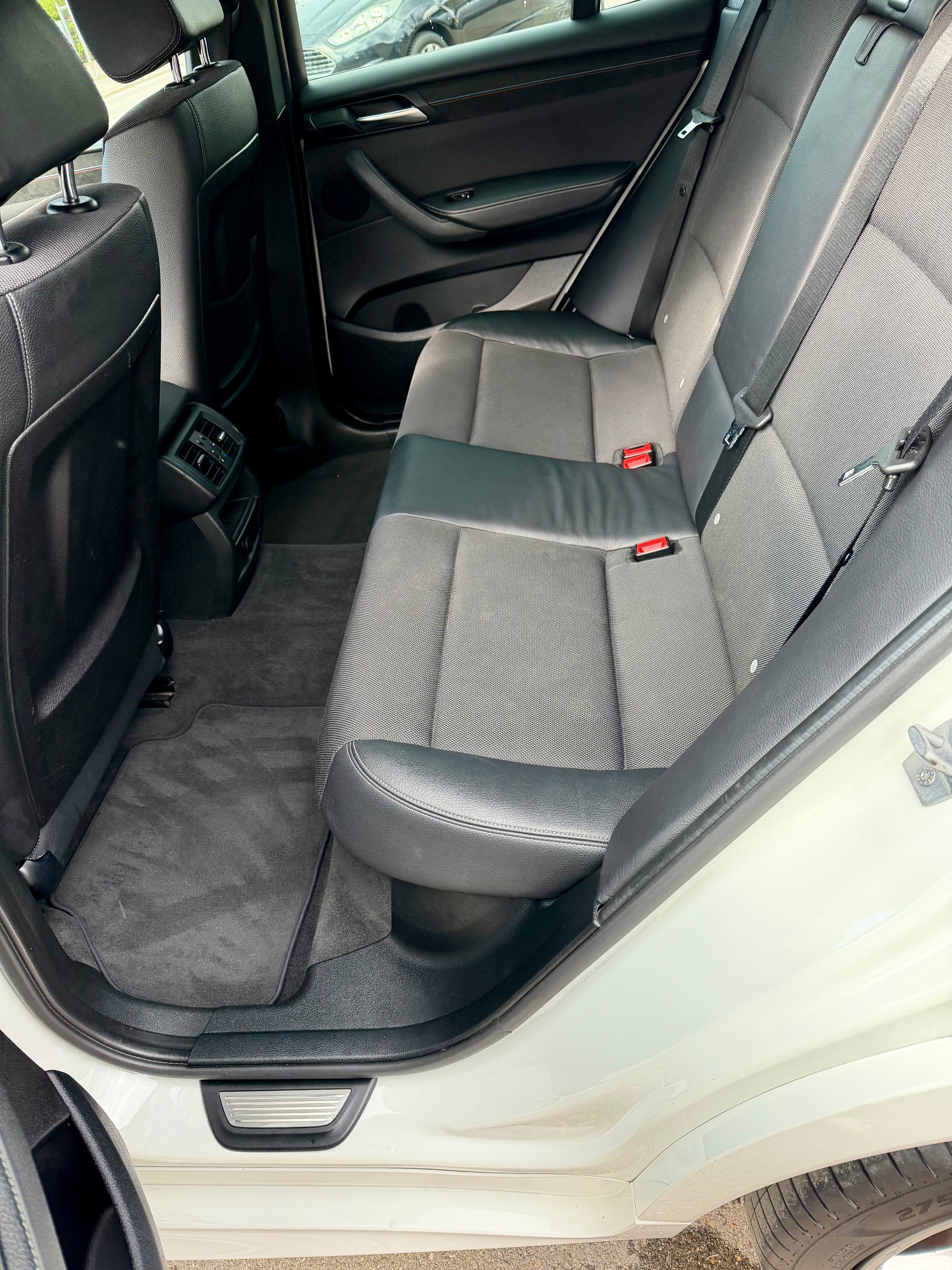 BMW X3-image-7