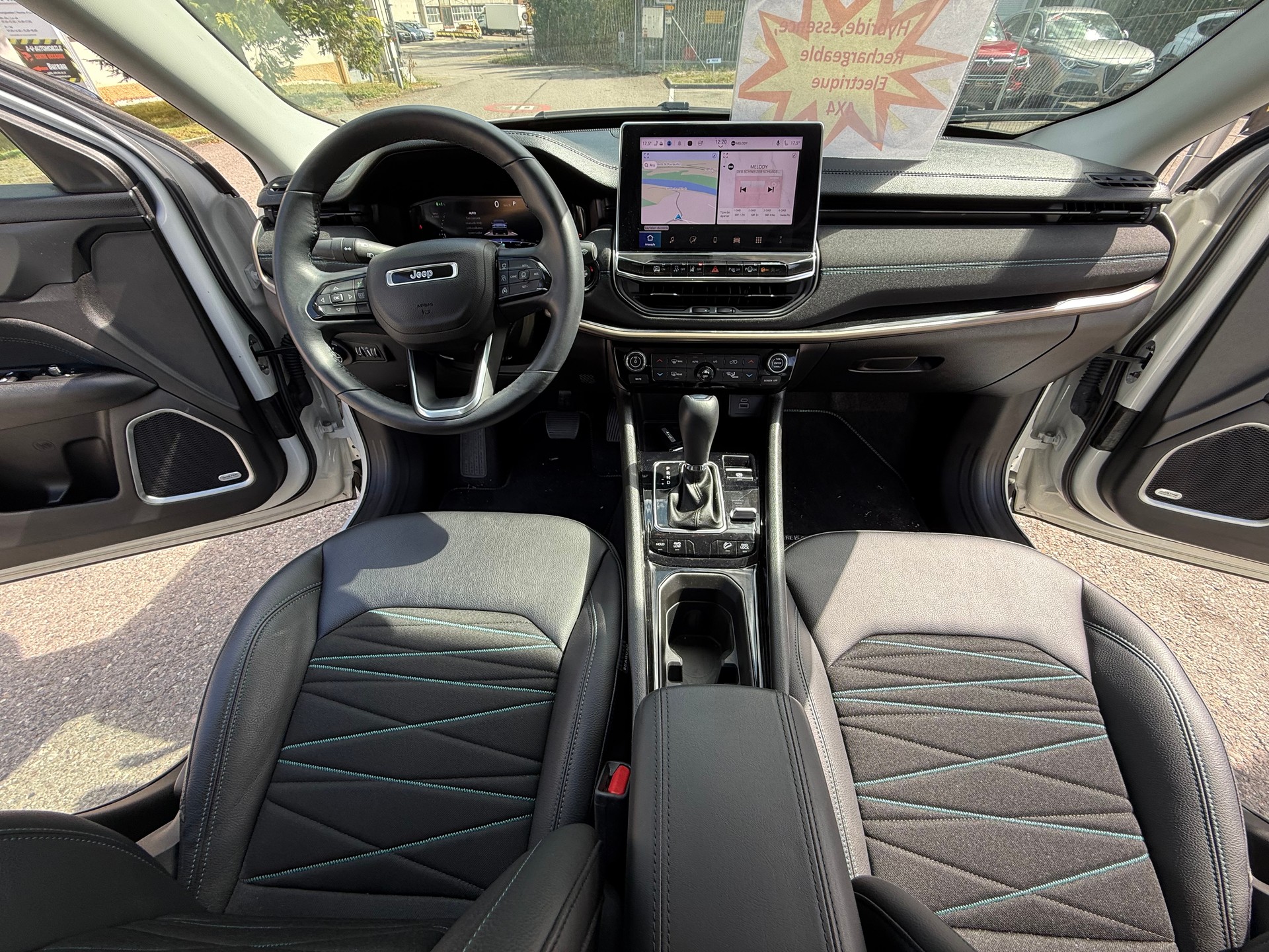 JEEP Compass 1.3 T PHEV Swiss Limited AWD-image-24