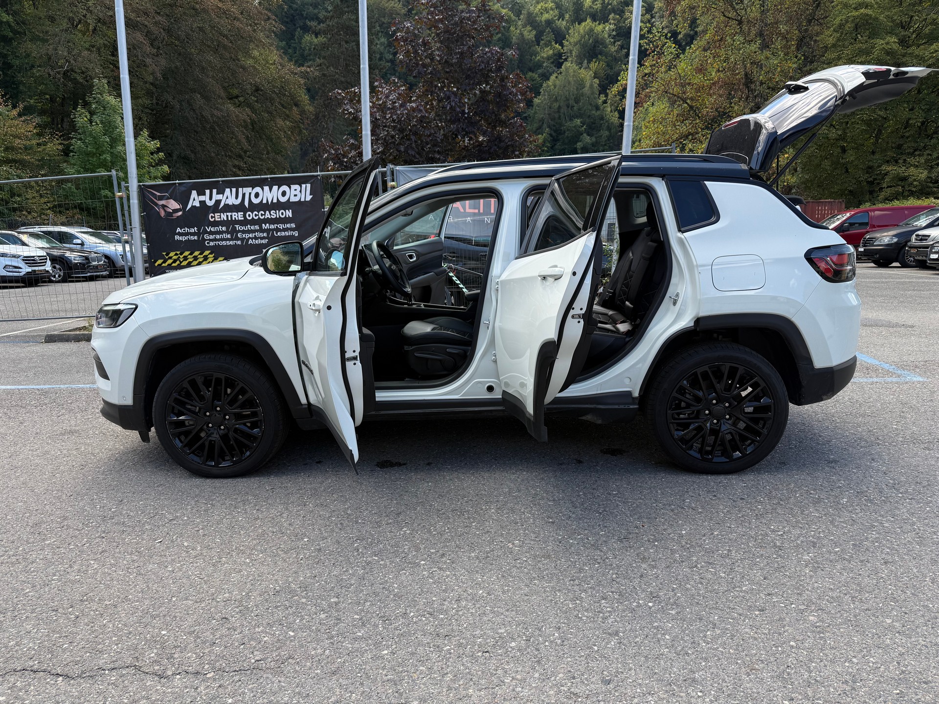 JEEP Compass 1.3 T PHEV Swiss Limited AWD-image-17