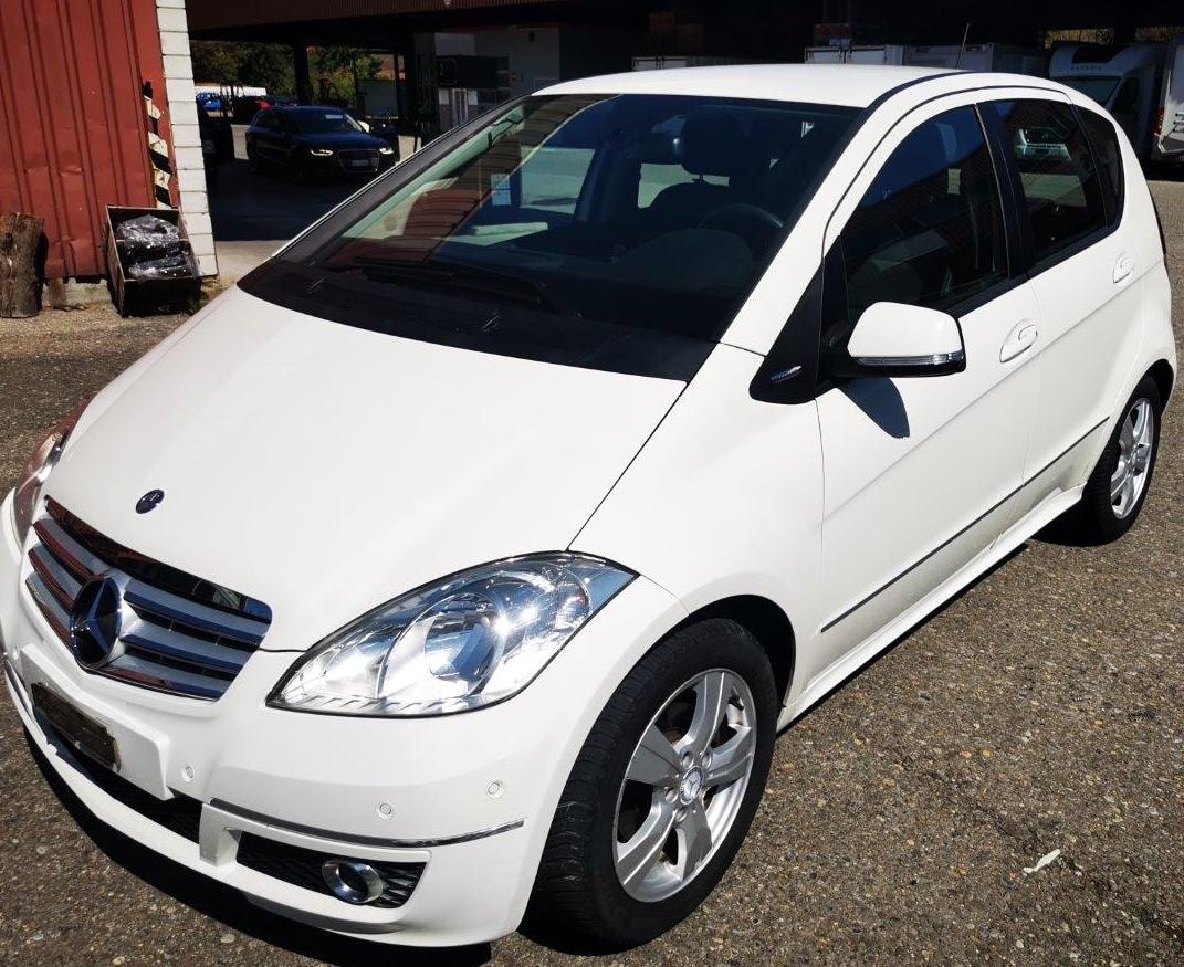 MERCEDES-BENZ A 180 Avantgarde-image-0