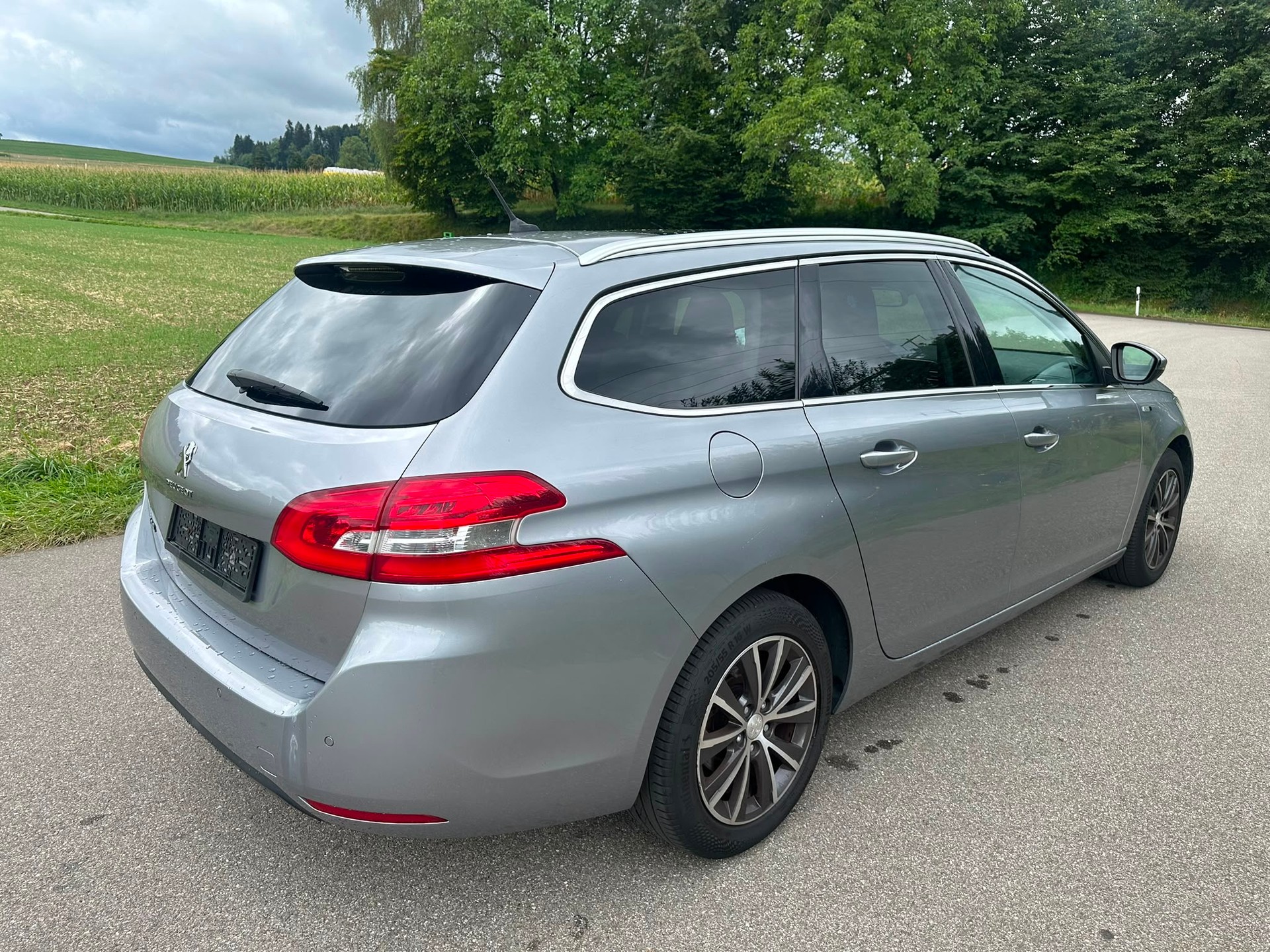 PEUGEOT 308 SW 1.2 THP Business-image-5