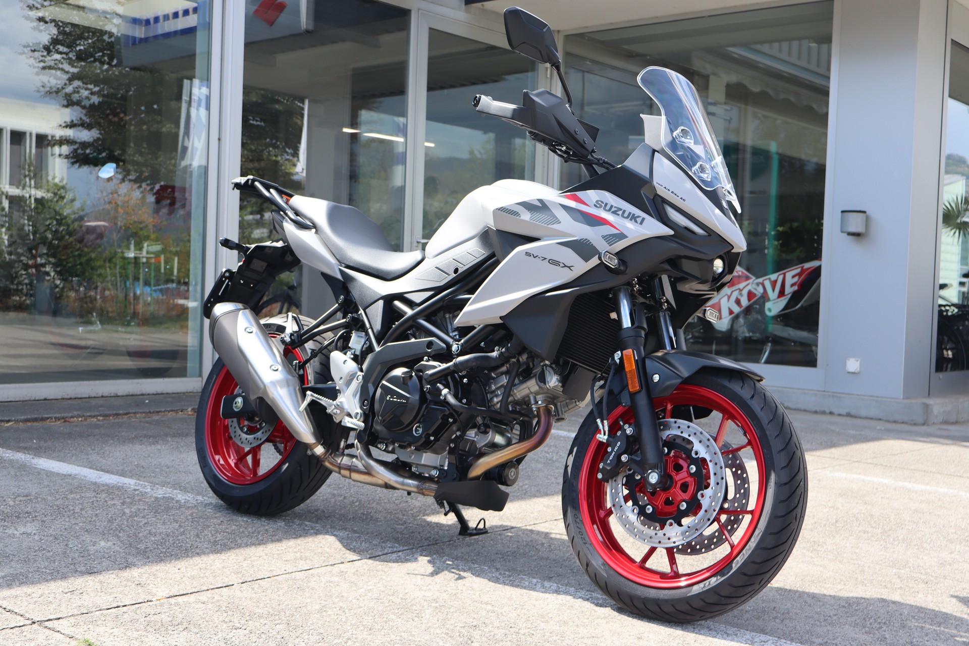 SUZUKI SV 7GX ABS / TCS-showroom-element-1