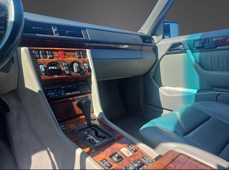MERCEDES-BENZ 500 E Automatic-image-9