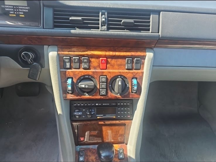 MERCEDES-BENZ 500 E Automatic-image-10