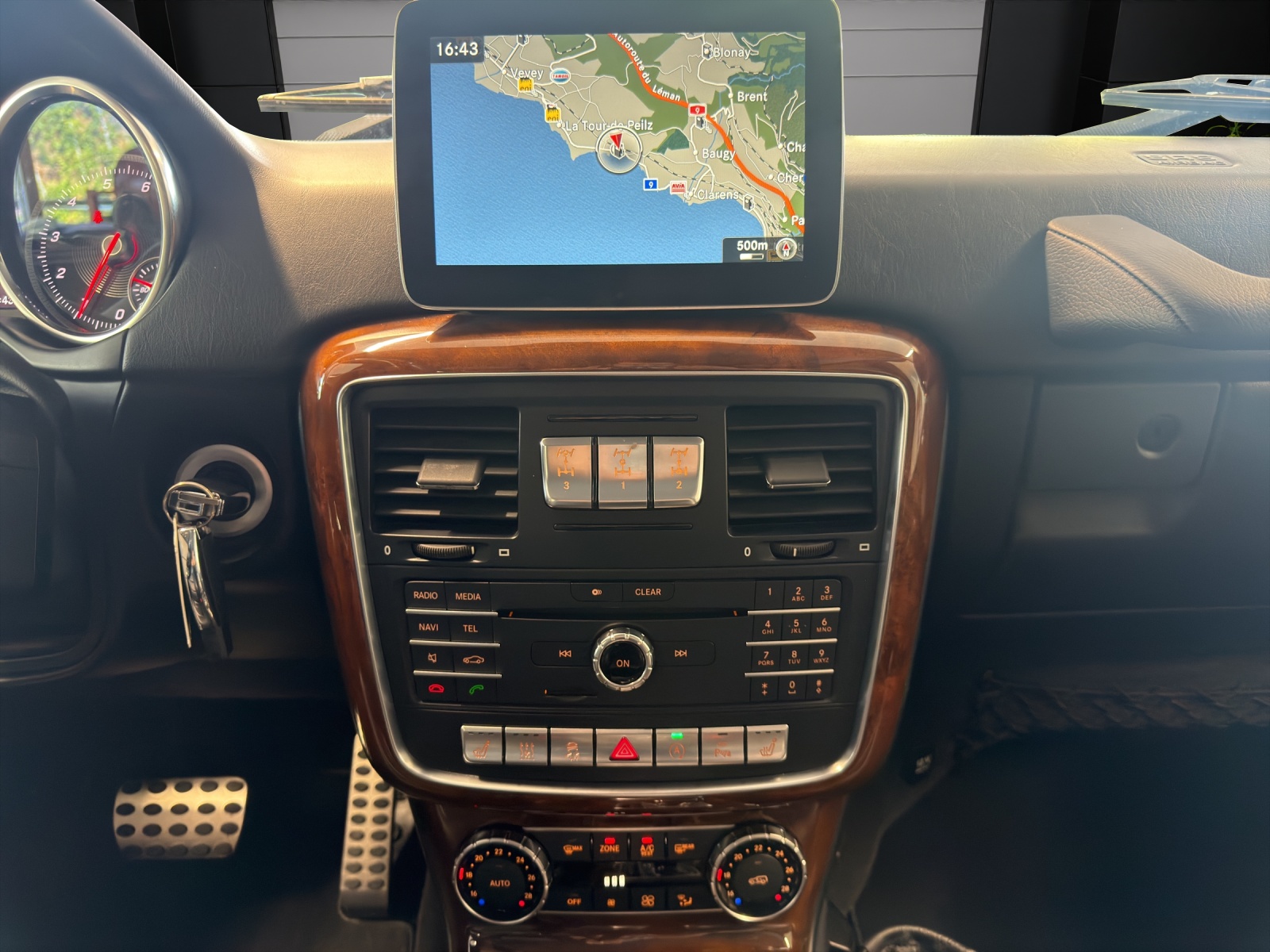 Image MERCEDES-BENZ G-500 G 500 designo manufaktur