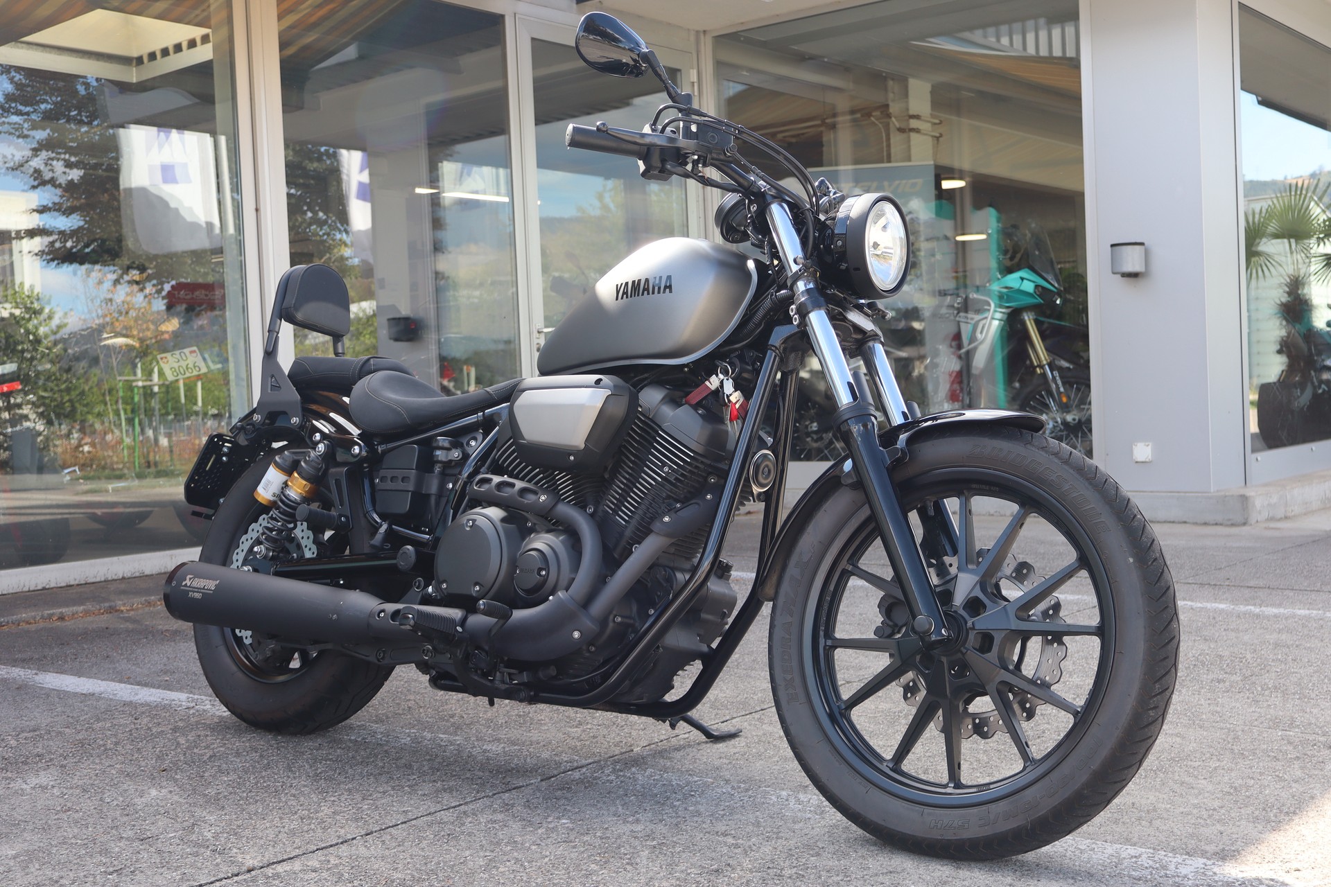 YAMAHA XV 950 R ABS-showroom-element-1