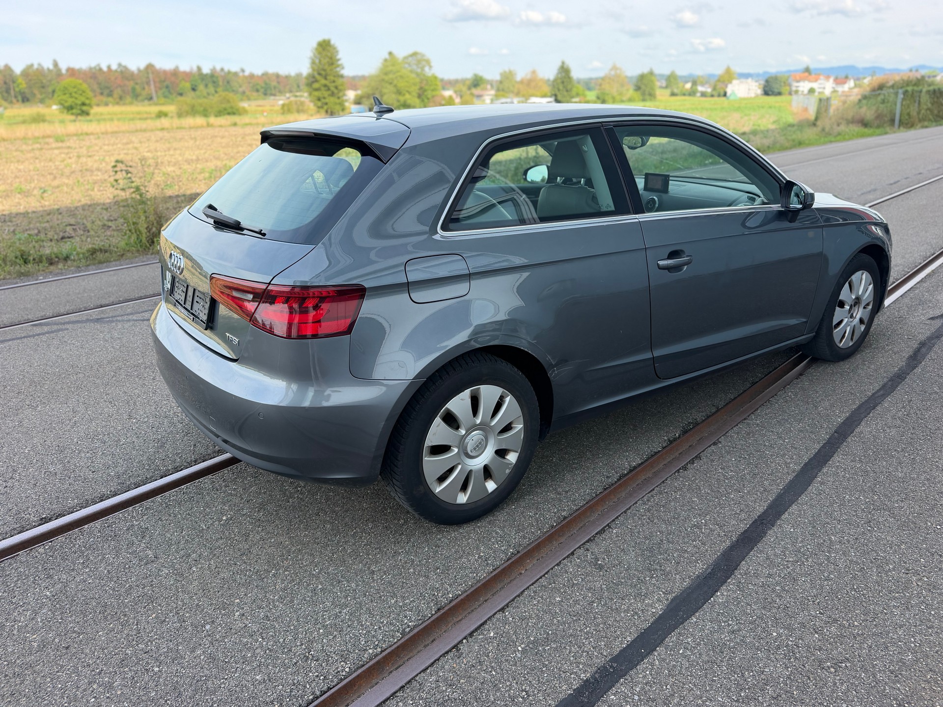 AUDI A3 Sportback 1.4 TFSI Ambition-image-4