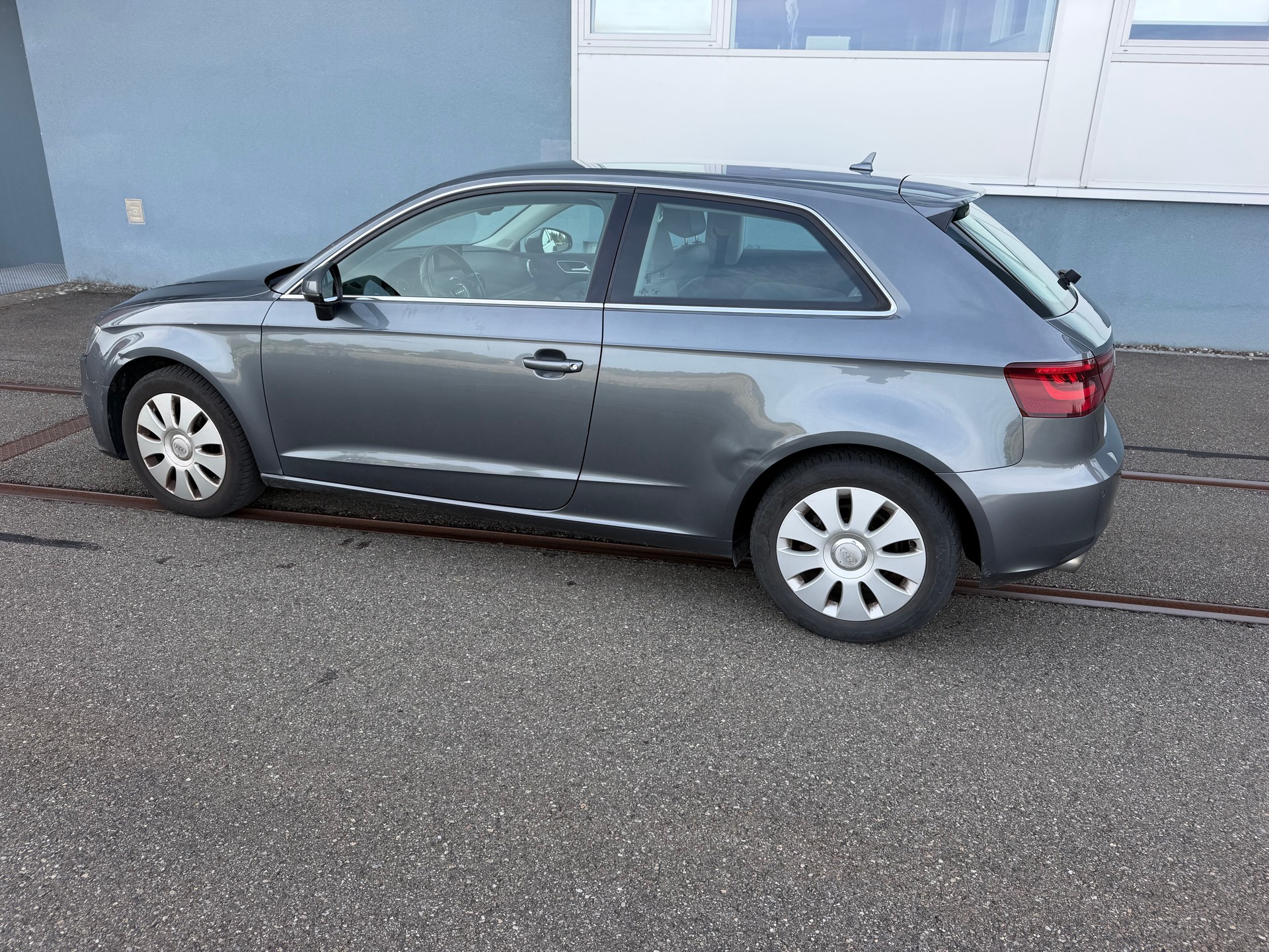 AUDI A3 Sportback 1.4 TFSI Ambition-image-7