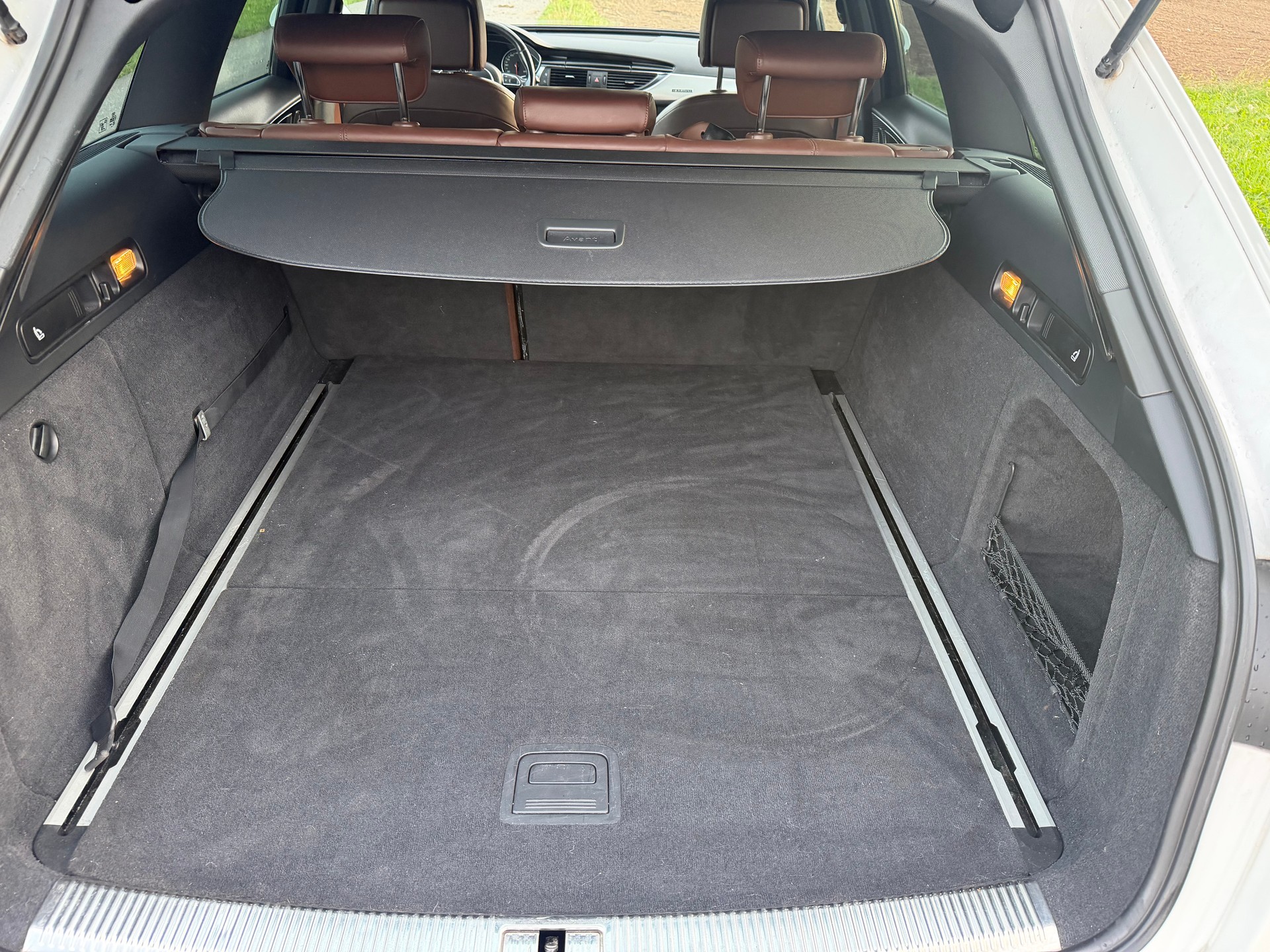 AUDI A6 Avant 3.0 TDI V6 quattro S-tronic-image-11