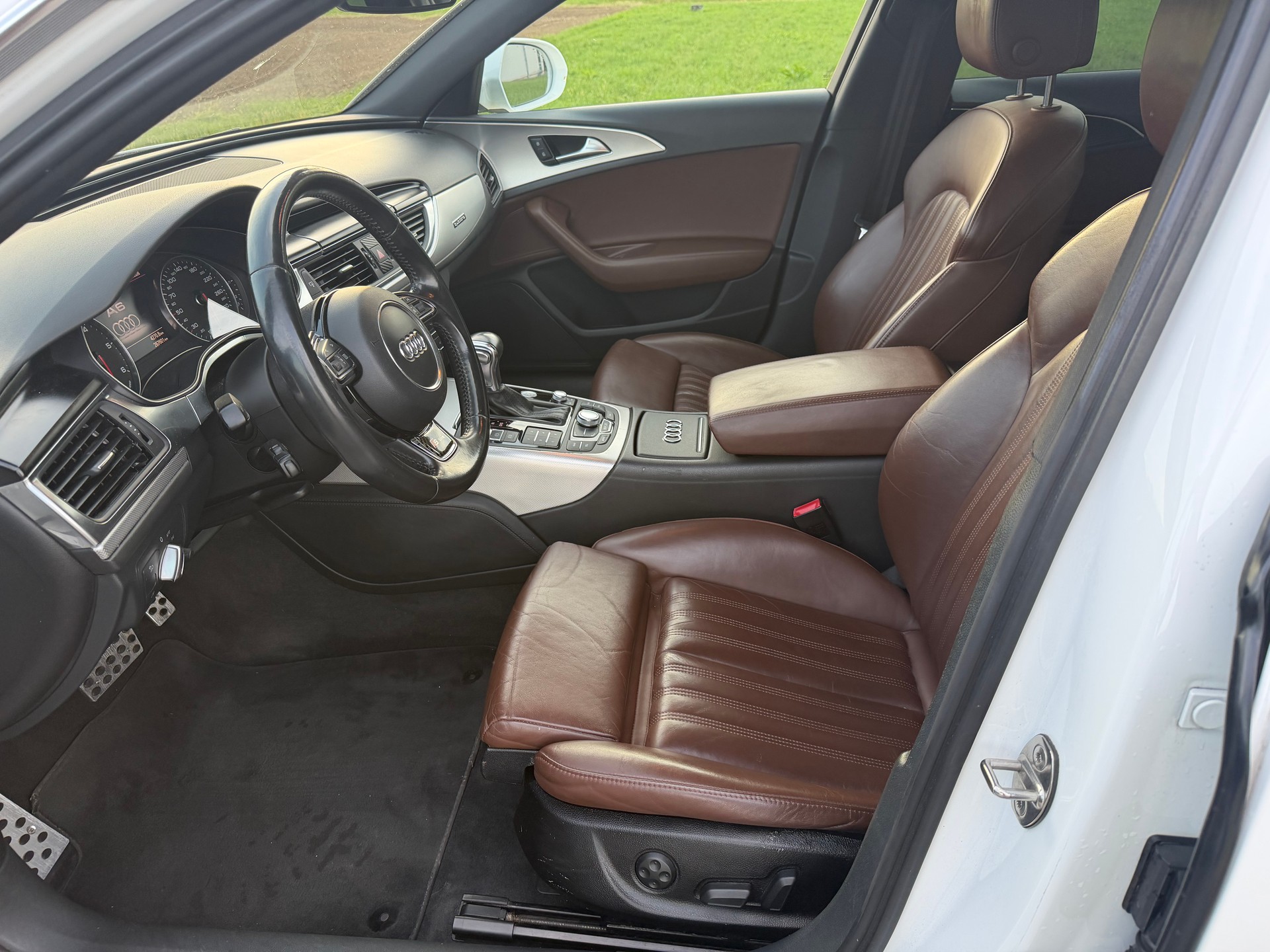 AUDI A6 Avant 3.0 TDI V6 quattro S-tronic-image-7