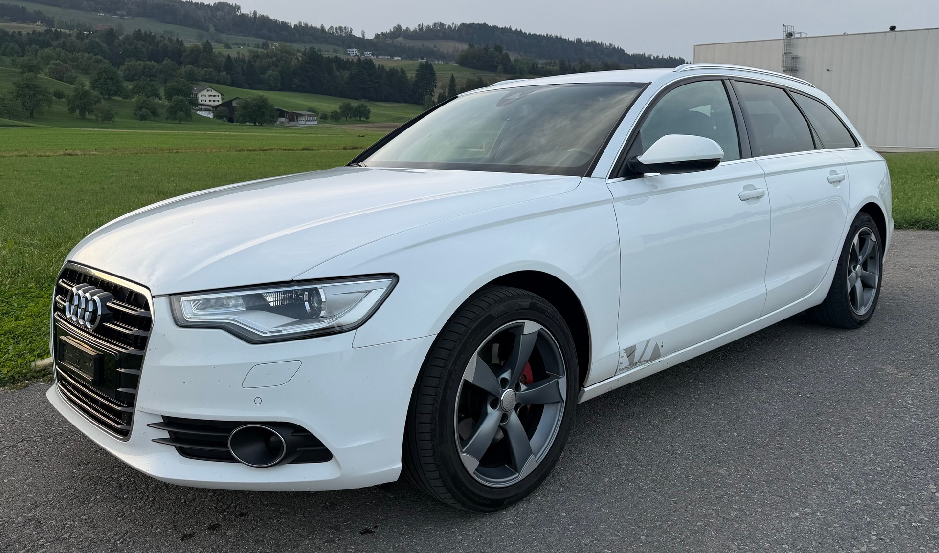 AUDI A6 Avant 3.0 TDI V6 quattro S-tronic-image-1