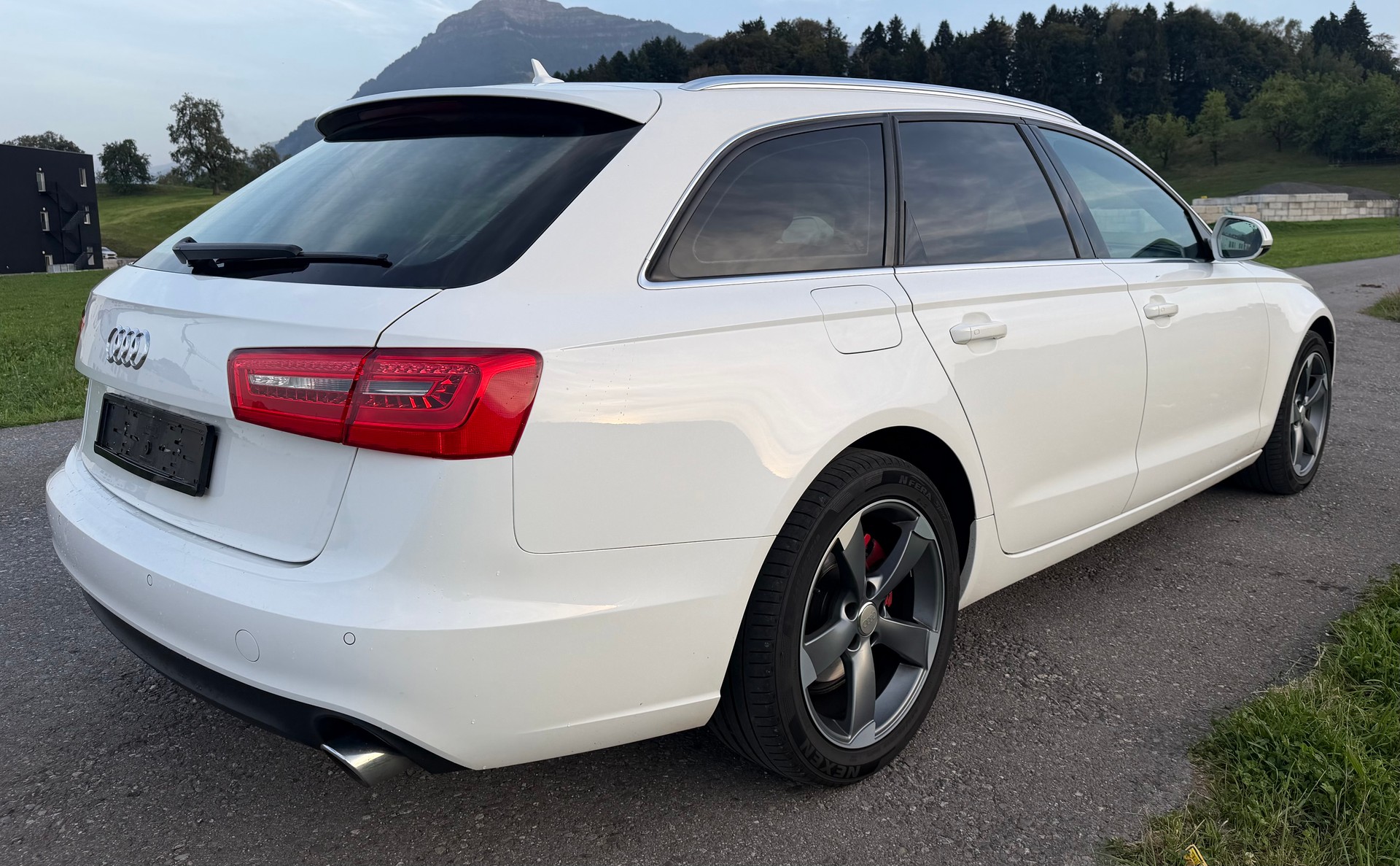 AUDI A6 Avant 3.0 TDI V6 quattro S-tronic-image-5