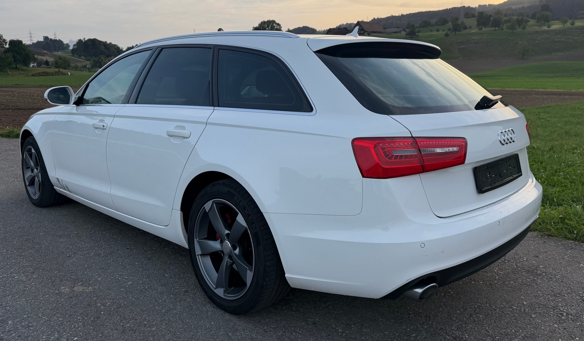 AUDI A6 Avant 3.0 TDI V6 quattro S-tronic-image-3