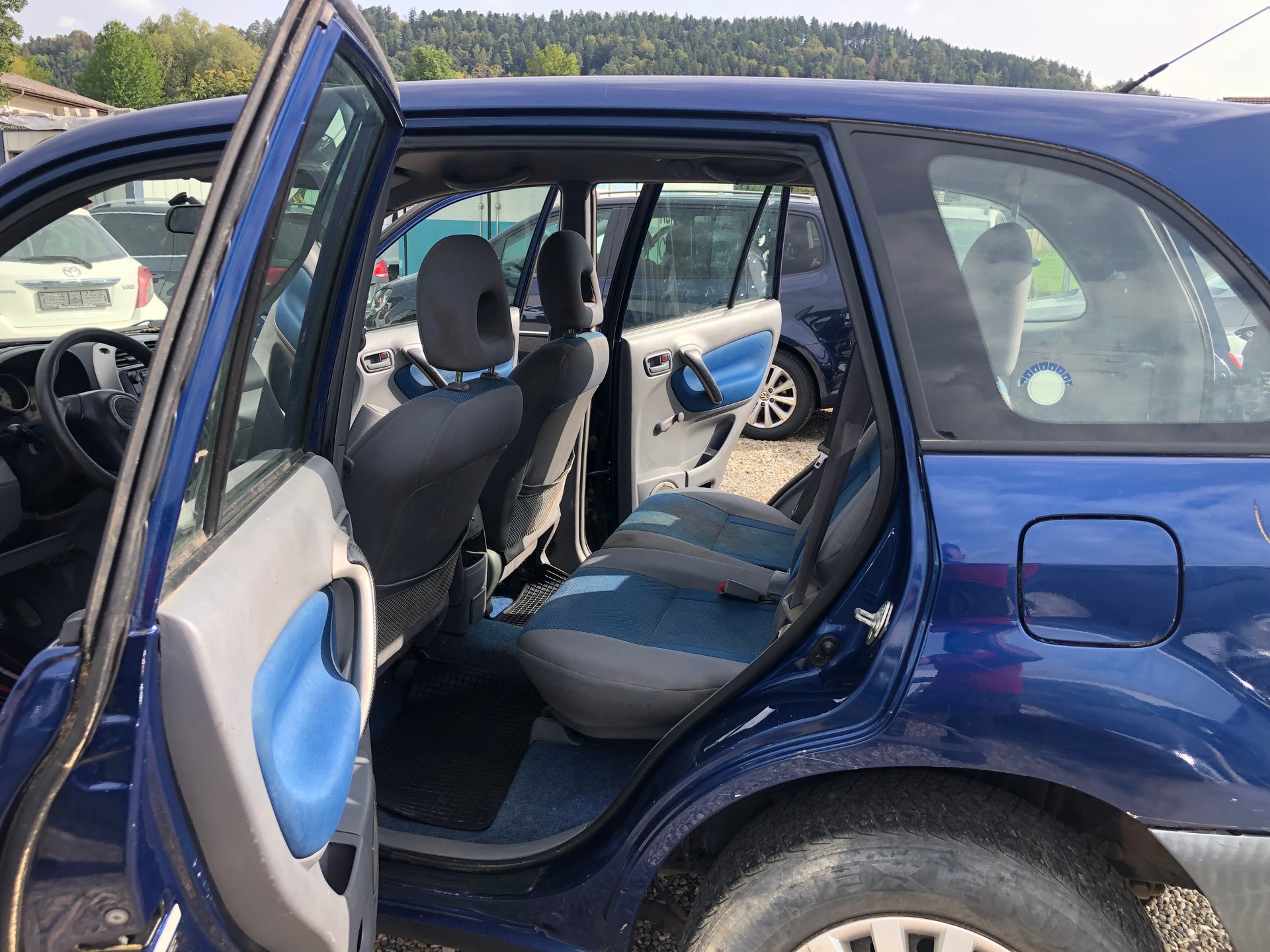 TOYOTA RAV-4 2.0 16V Linea Terra-image-9