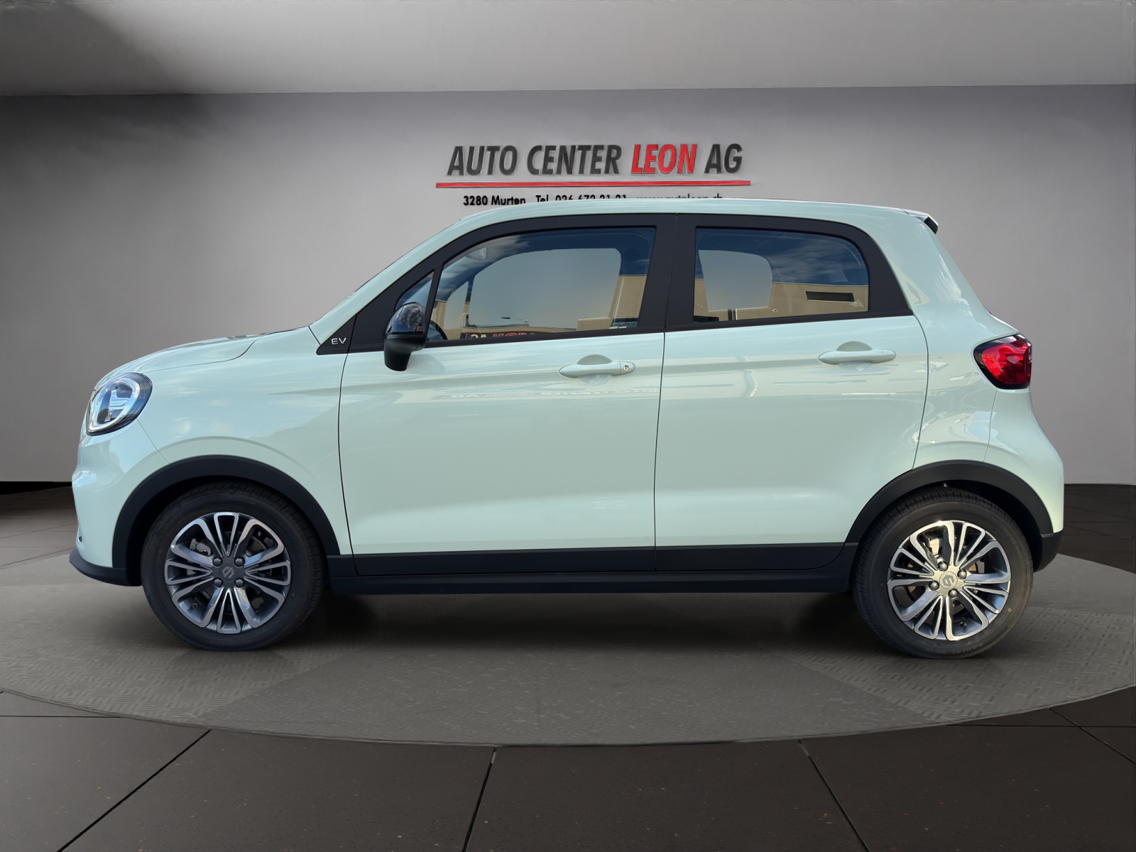 LEAPMOTOR T03 37kWh-showroom-element-2