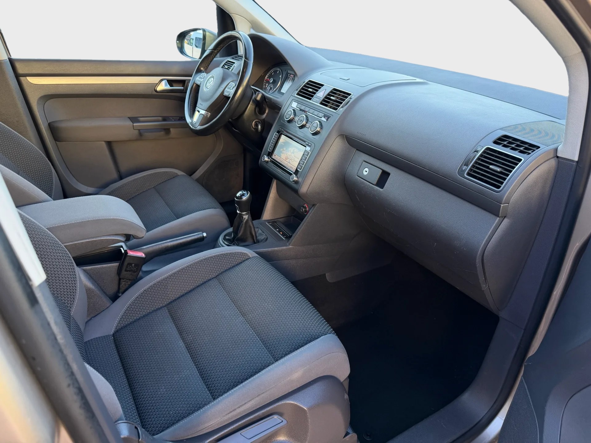 VW Touran 2.0 TDI Comfortline-image-7