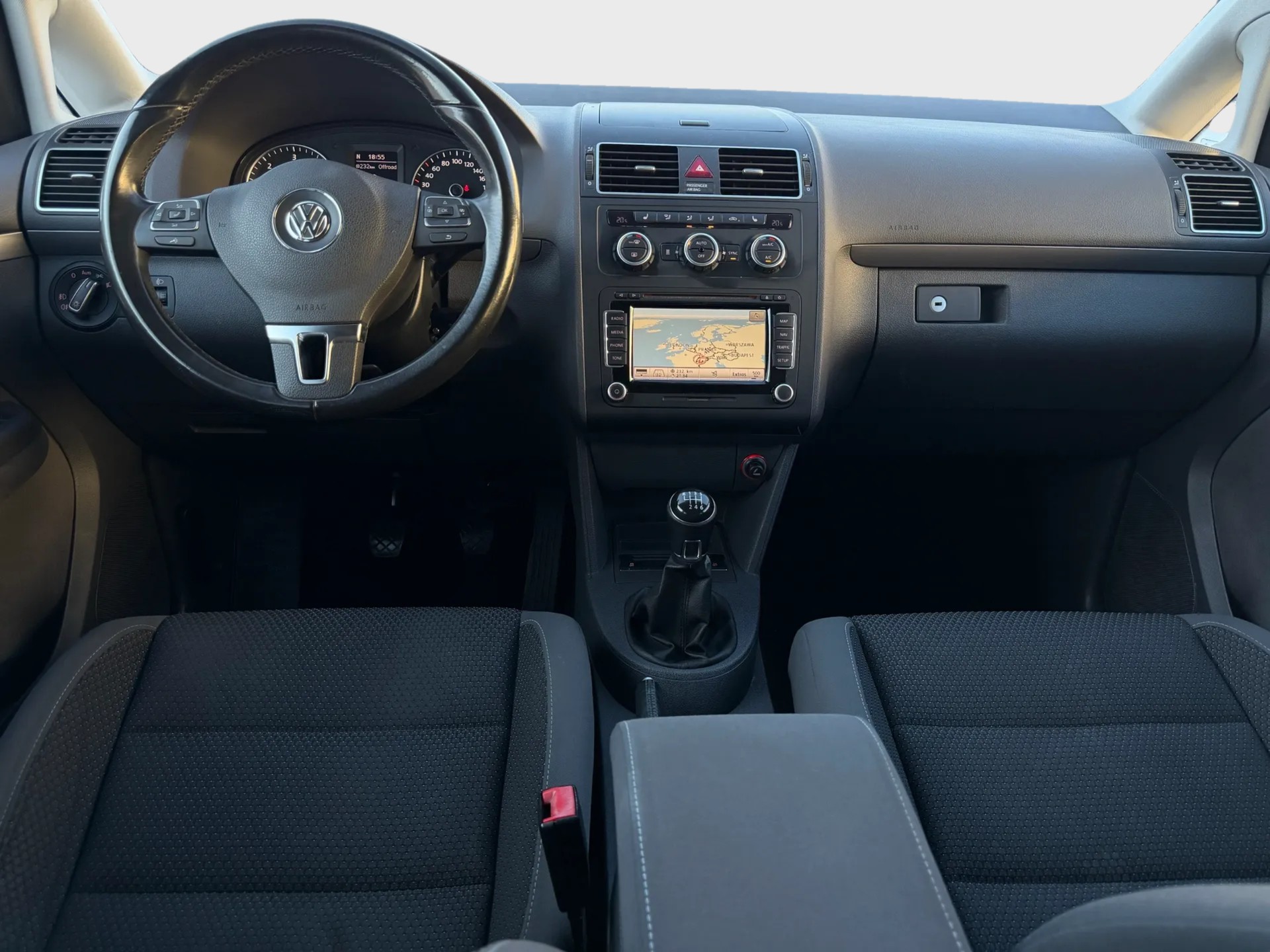 VW Touran 2.0 TDI Comfortline-image-8